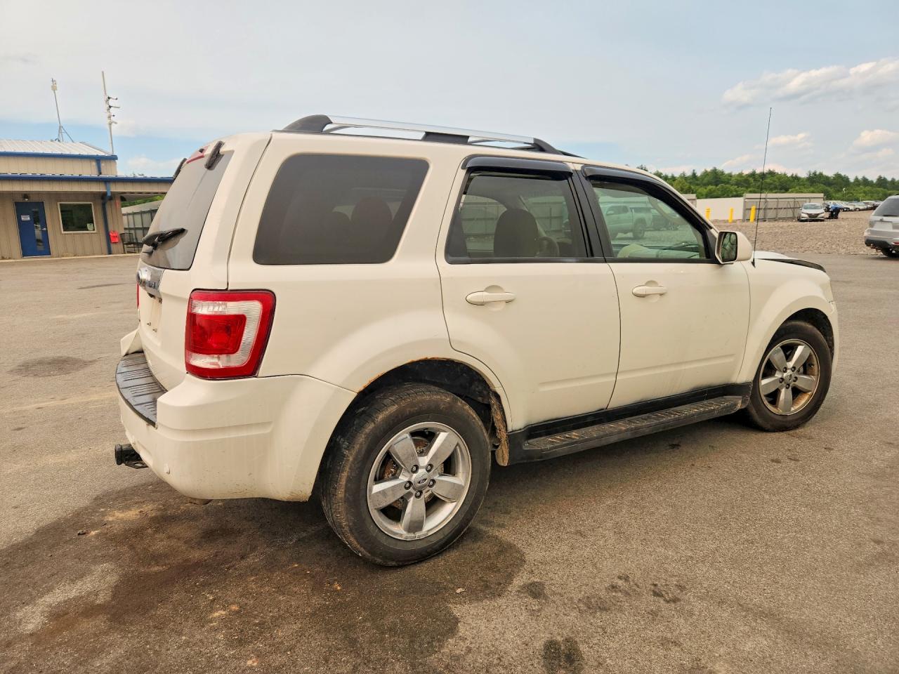 2011 Ford Escape Limited White vin: 1FMCU9EG7BKB63033