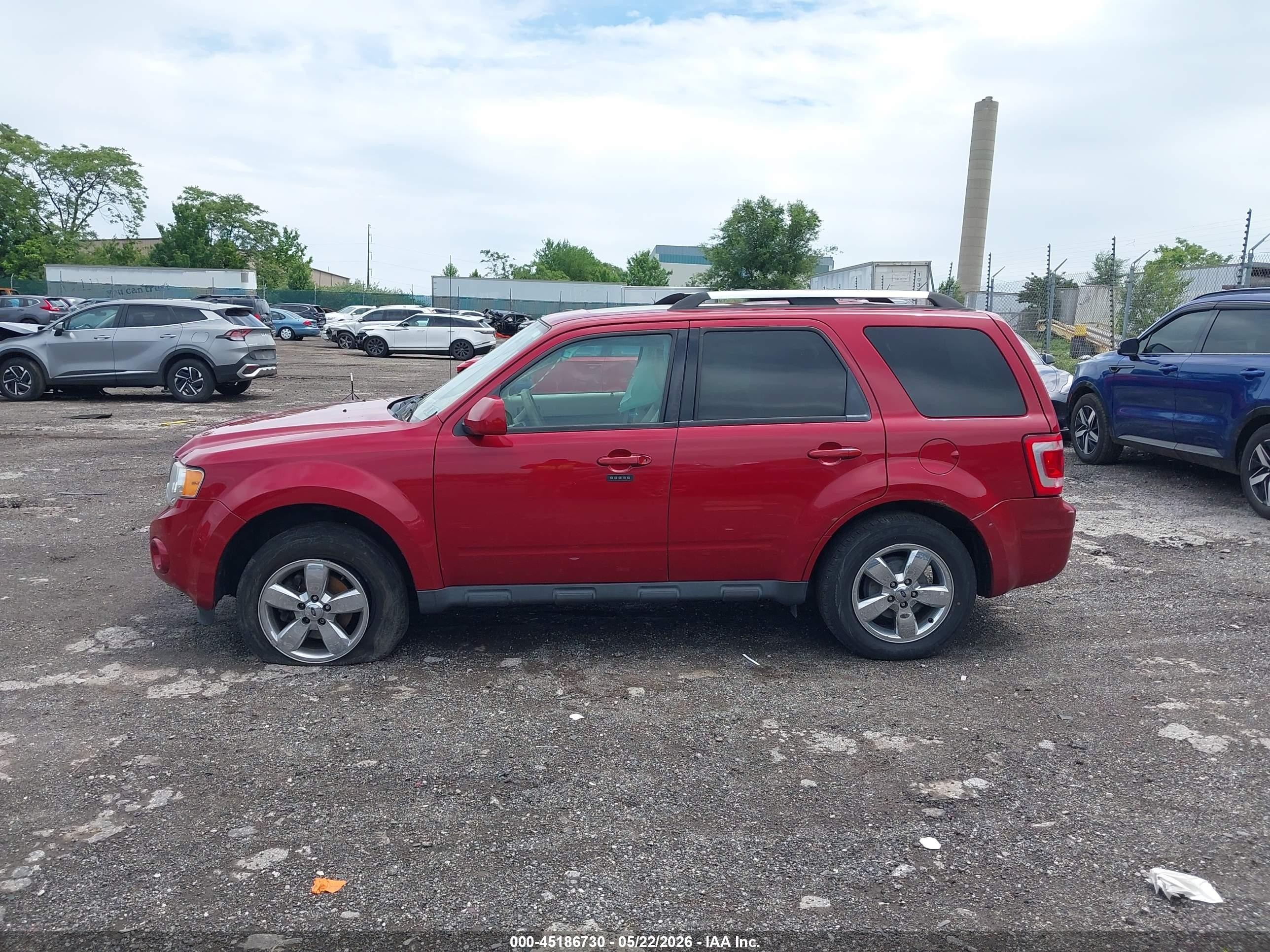 2011 Ford Escape Limited Red vin: 1FMCU9EG7BKC27801