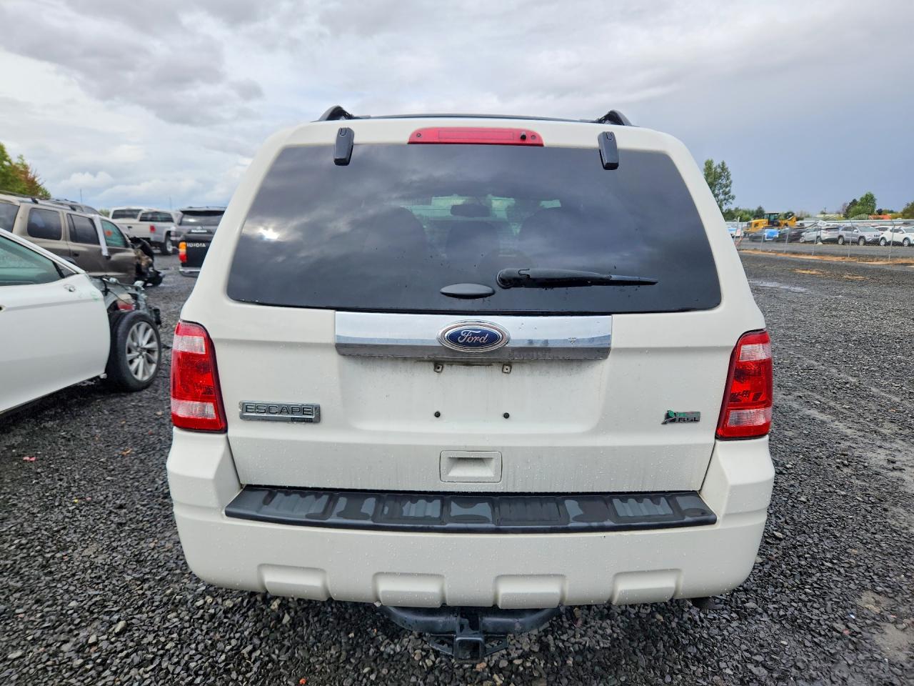 2012 Ford Escape Limited White vin: 1FMCU9EG7CKB67021