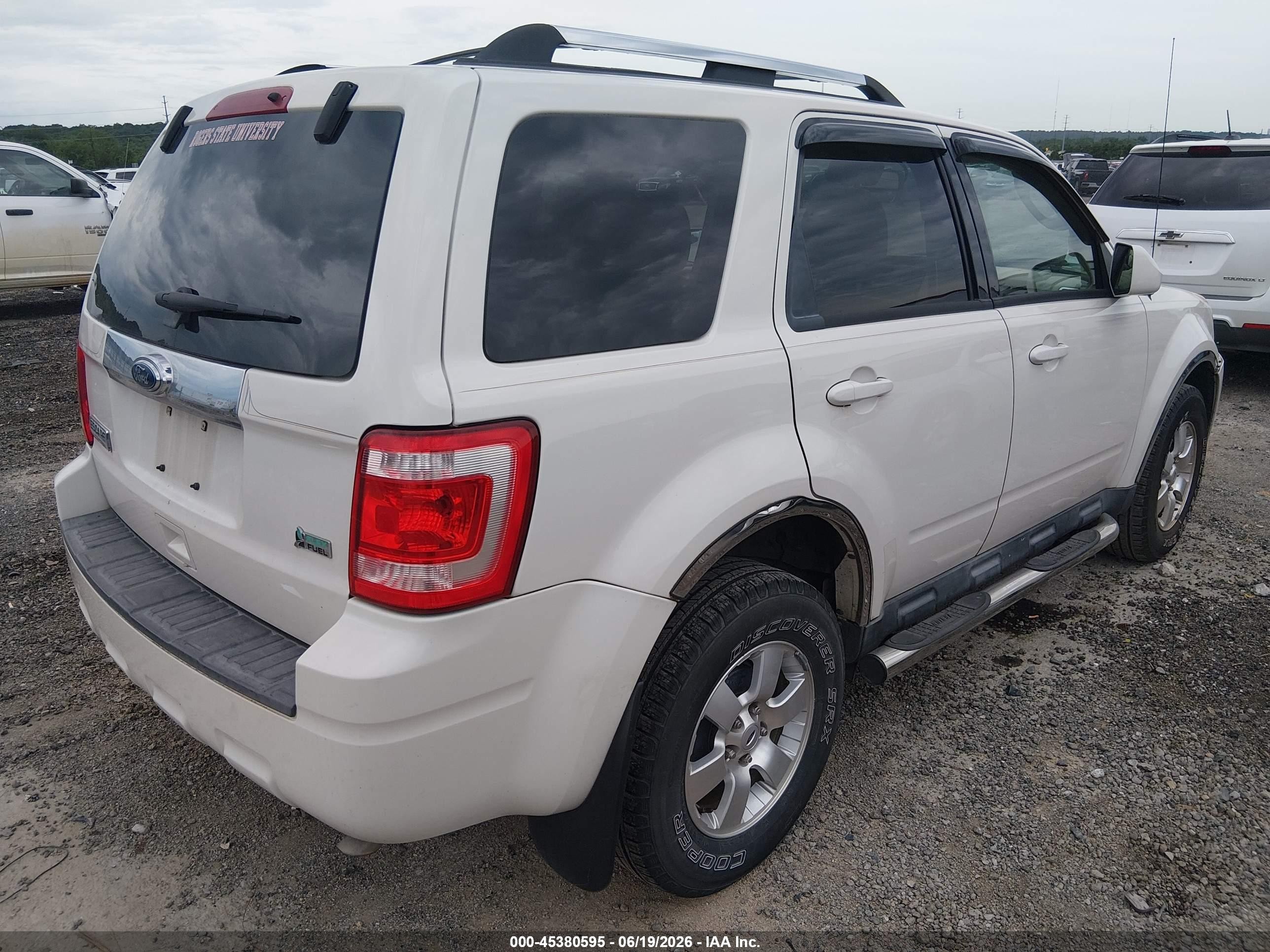 2010 Ford Escape Limited White vin: 1FMCU9EG8AKC13730