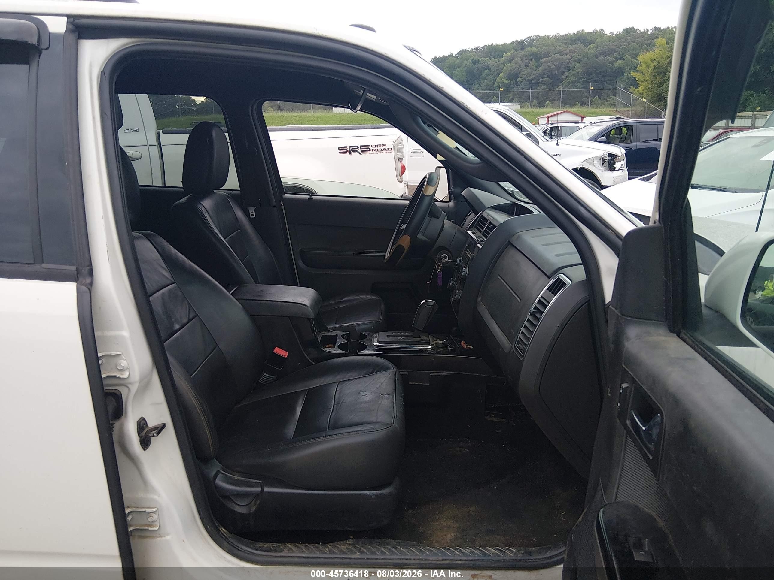 2010 Ford Escape Limited White vin: 1FMCU9EG8AKC91294