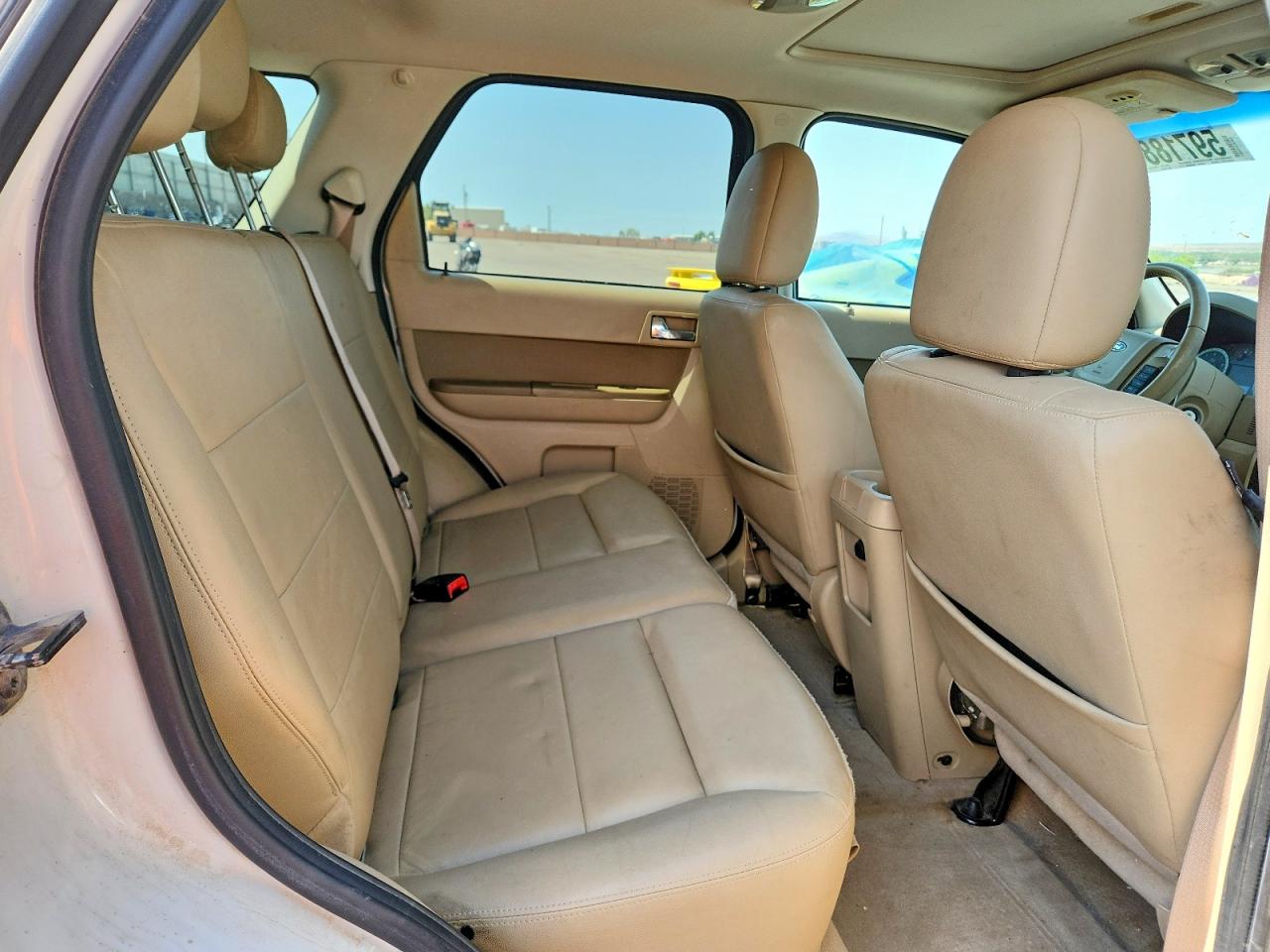 2010 Ford Escape Limited Белый vin: 1FMCU9EG8AKD27131