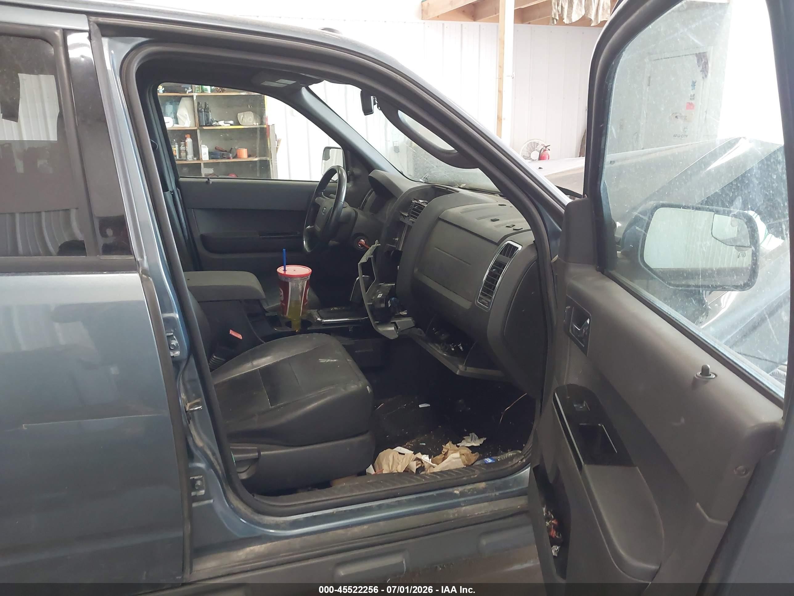 2011 Ford Escape Limited Blue vin: 1FMCU9EG8BKA74555