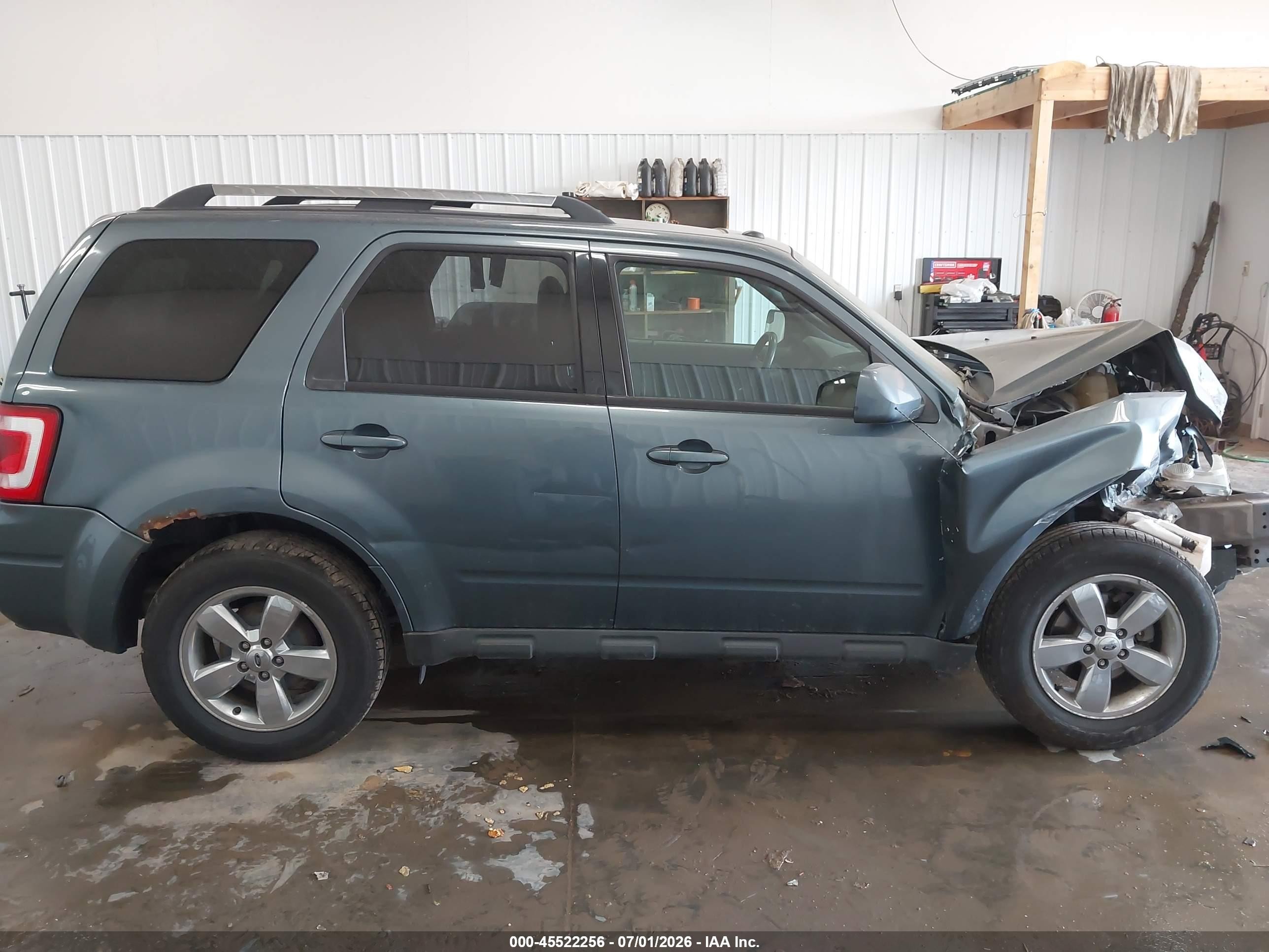 2011 Ford Escape Limited Blue vin: 1FMCU9EG8BKA74555
