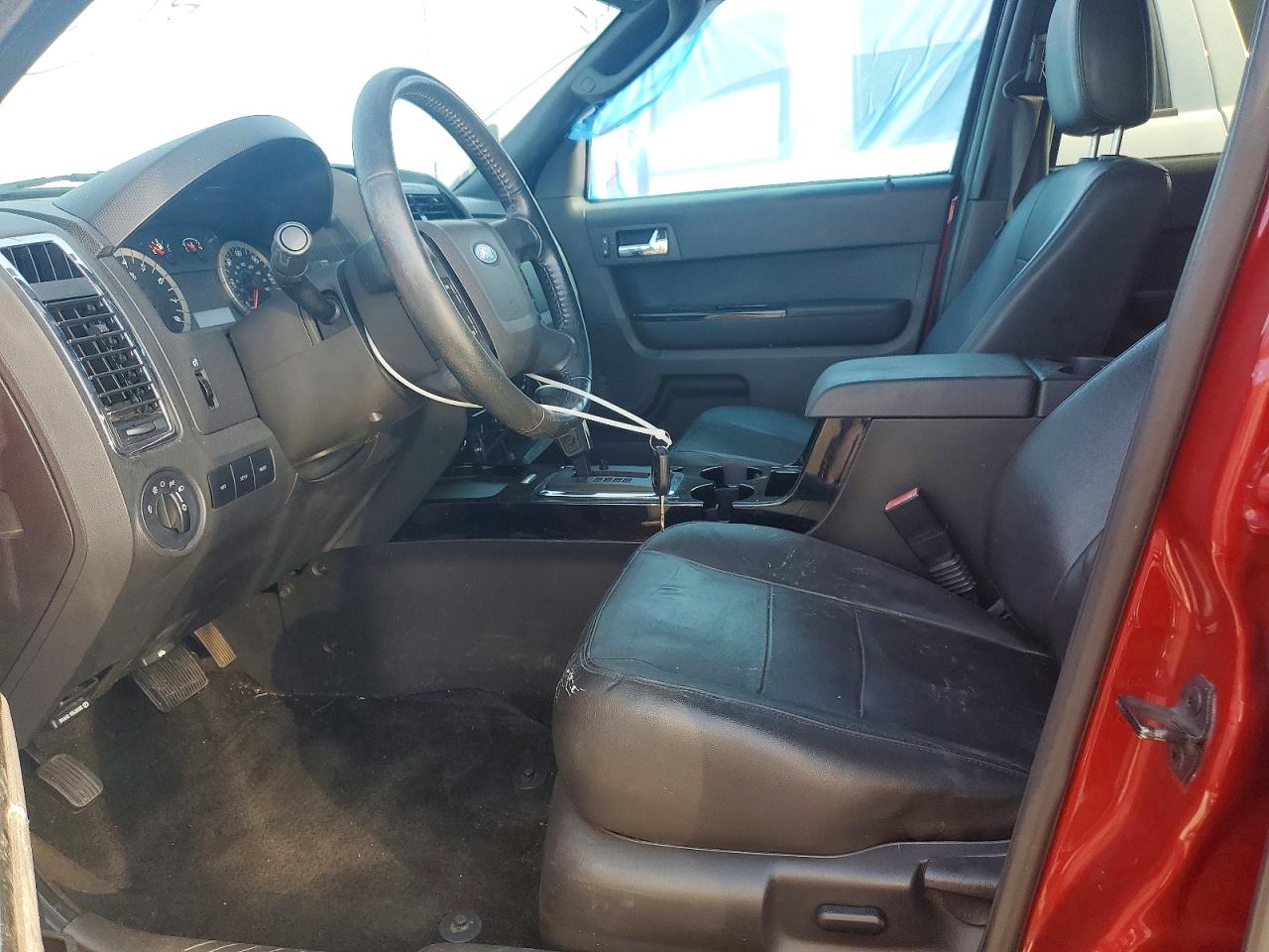 2011 Ford Escape Red vin: 1FMCU9EG8BKB27920