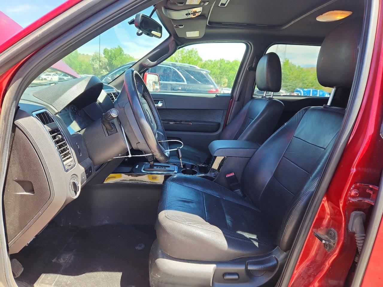 2012 Ford Escape Limited Red vin: 1FMCU9EG8CKC77561