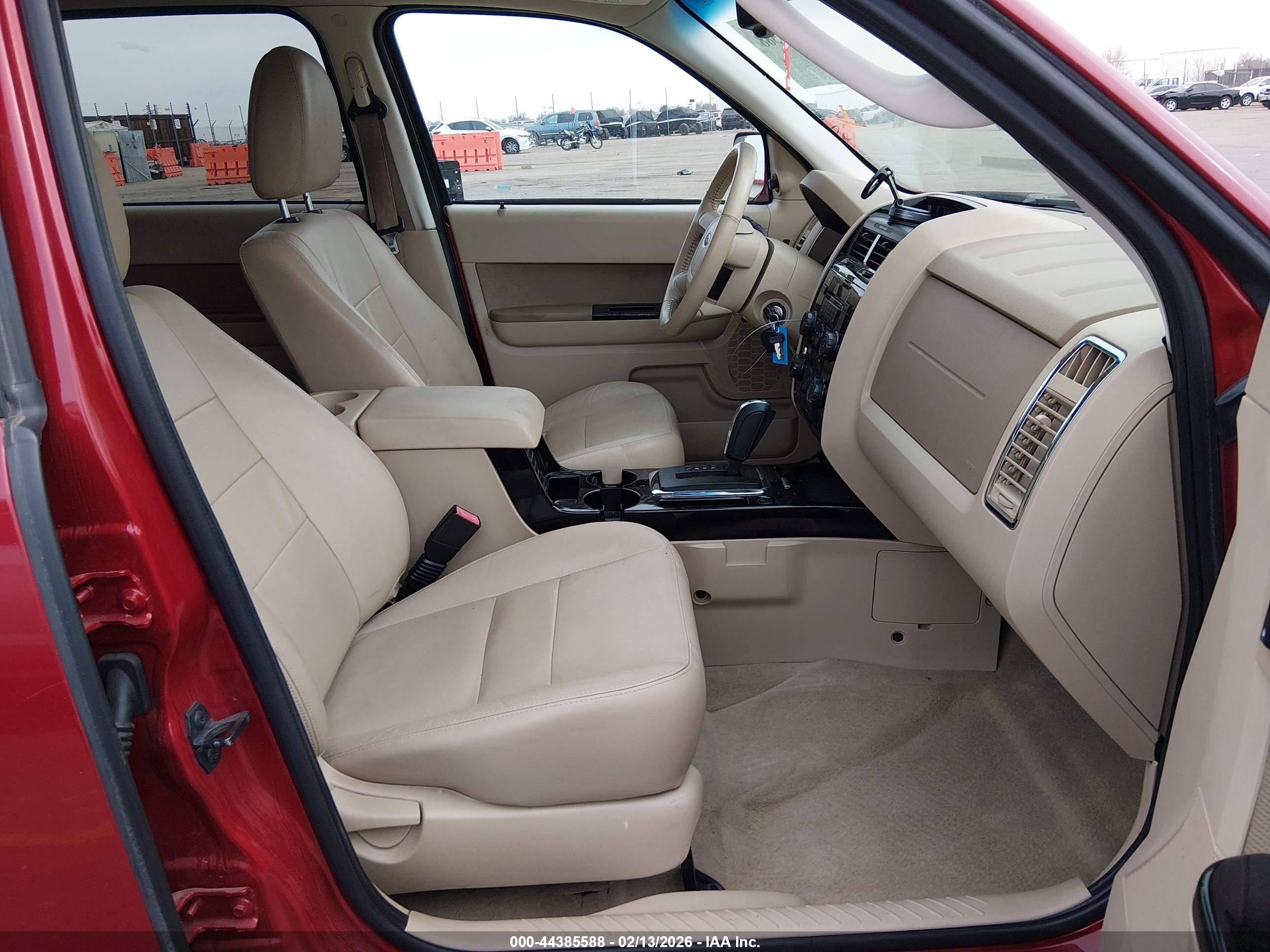 2010 Ford Escape Limited Red vin: 1FMCU9EG9AKC26048
