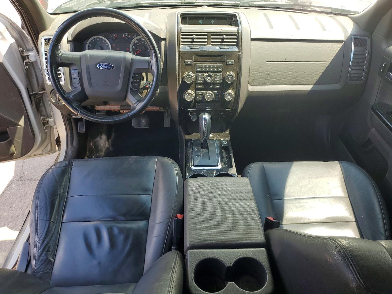 2010 Ford Escape Limited Silver vin: 1FMCU9EG9AKC71801