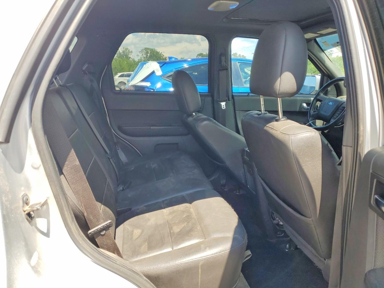 2010 Ford Escape Limited Silver vin: 1FMCU9EG9AKC71801