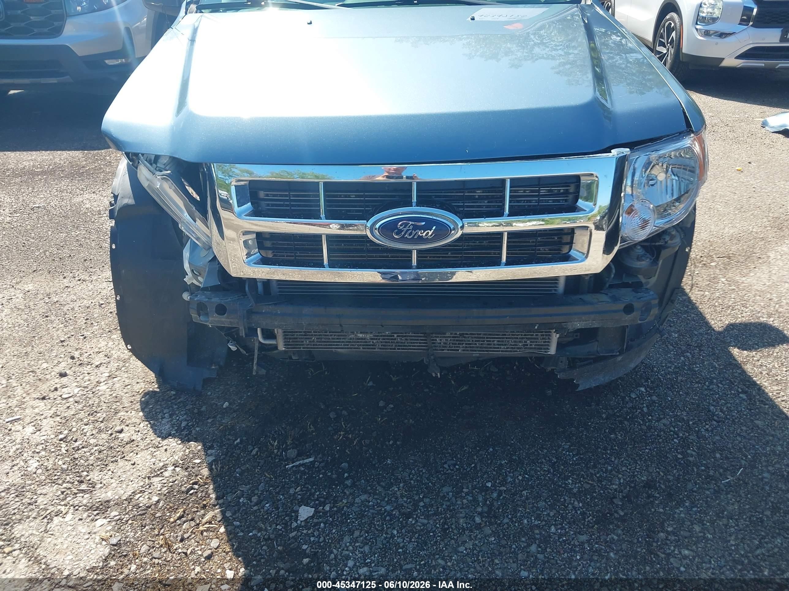 2011 Ford Escape Limited Blue vin: 1FMCU9EG9BKB39560