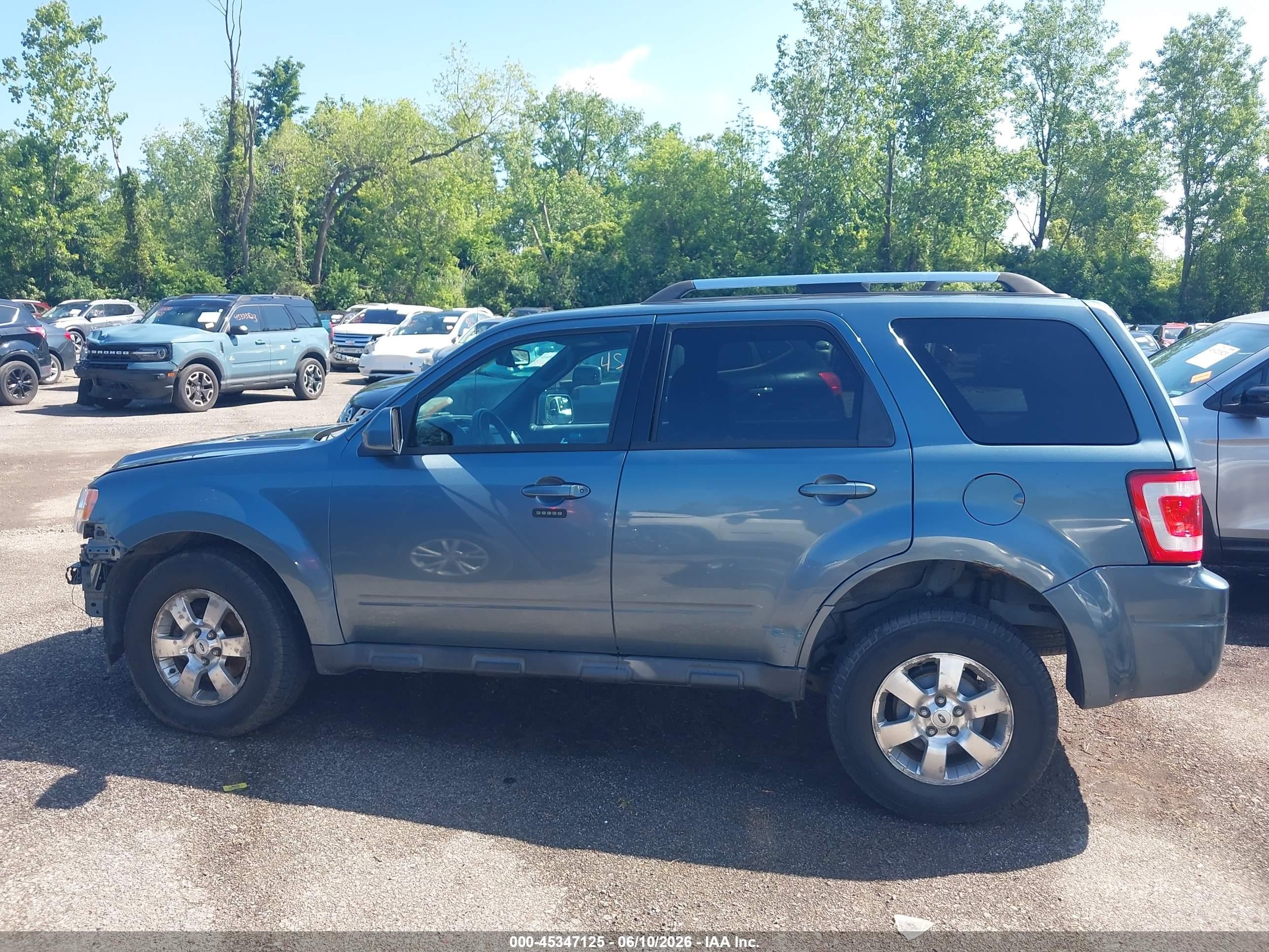 2011 Ford Escape Limited Blue vin: 1FMCU9EG9BKB39560