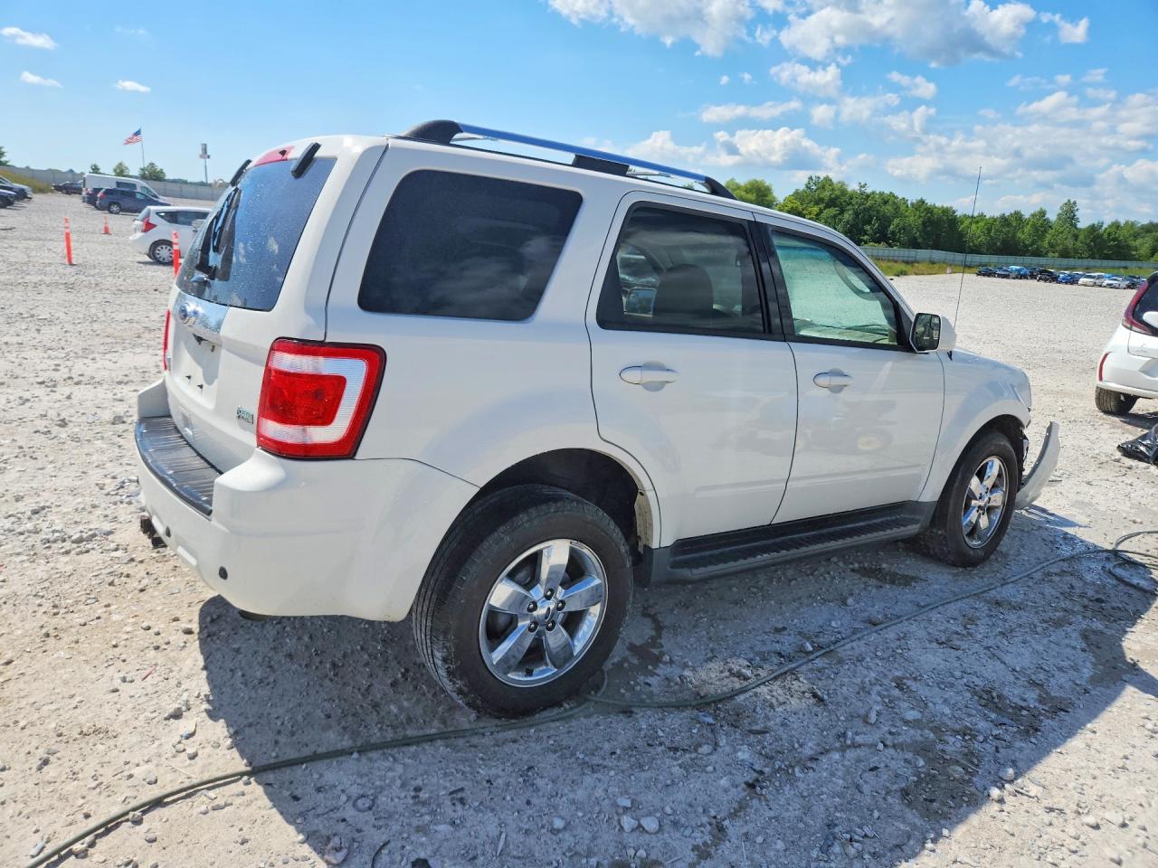 2011 Ford Escape Limited White vin: 1FMCU9EG9BKB58917