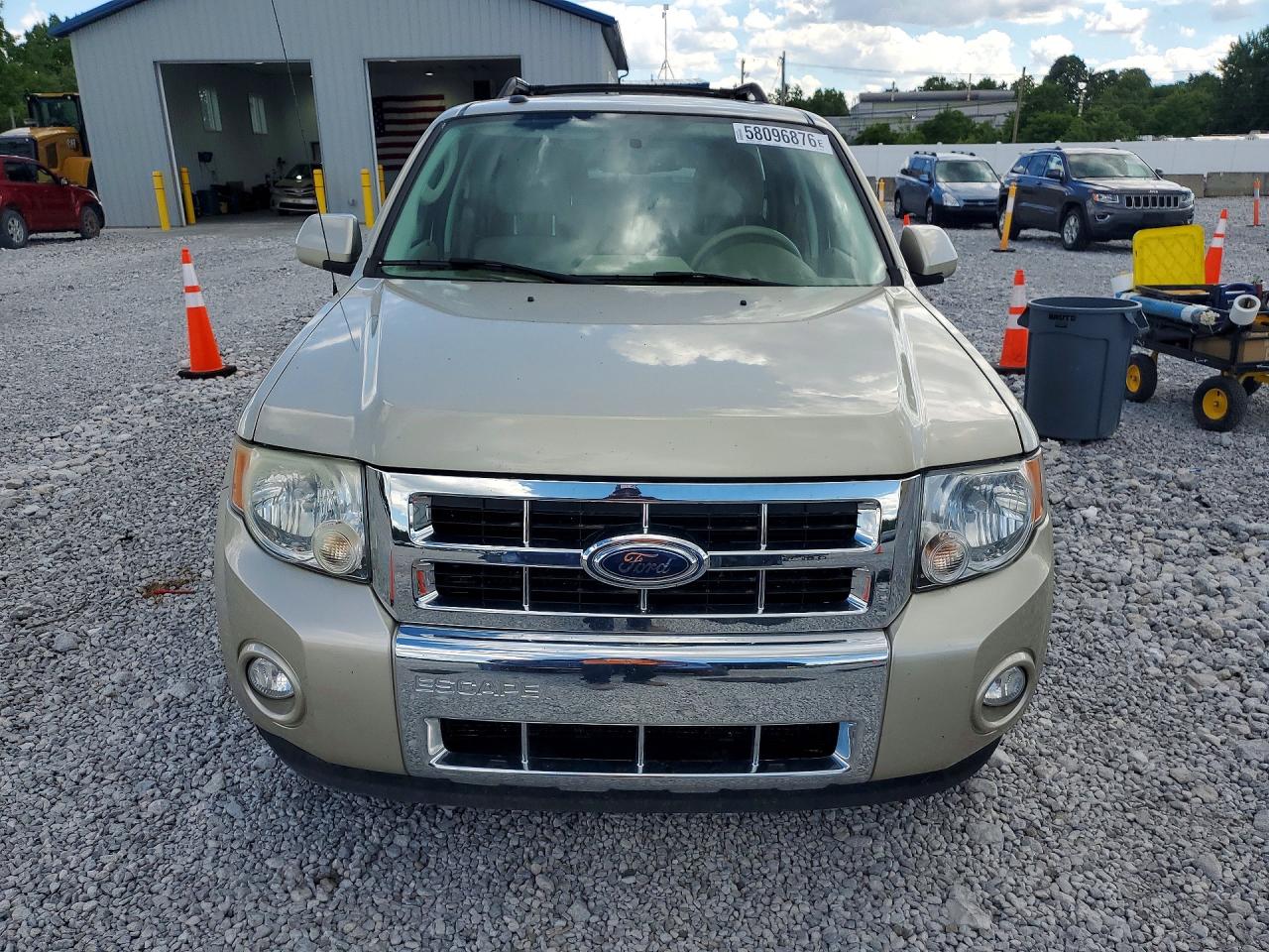 2011 Ford Escape Limited Золотой vin: 1FMCU9EG9BKB96390