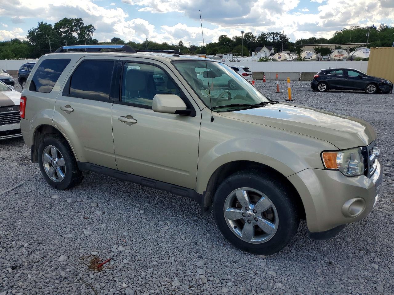 2011 Ford Escape Limited Золотой vin: 1FMCU9EG9BKB96390