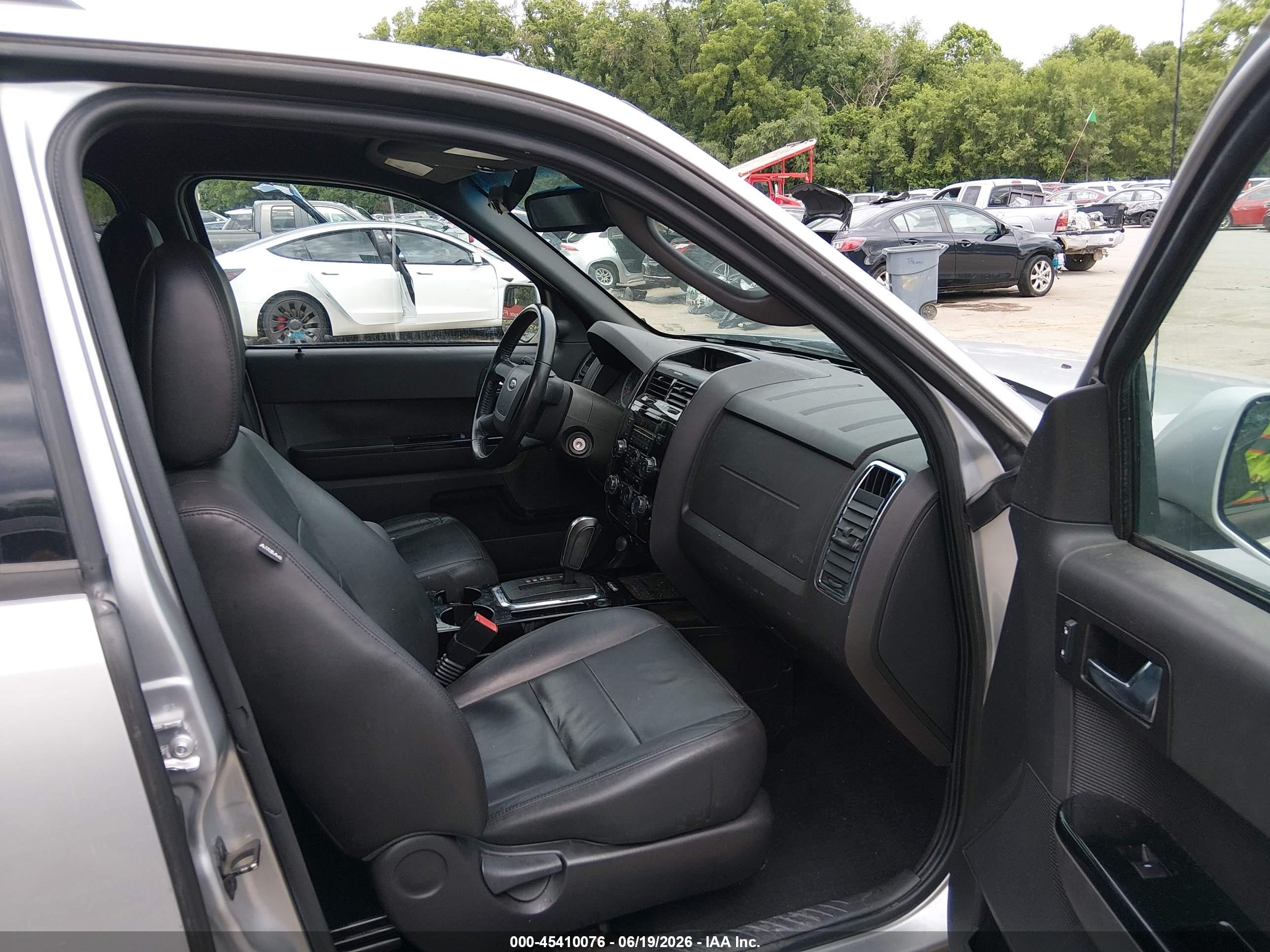 2010 Ford Escape Limited Silver vin: 1FMCU9EGXAKA68951