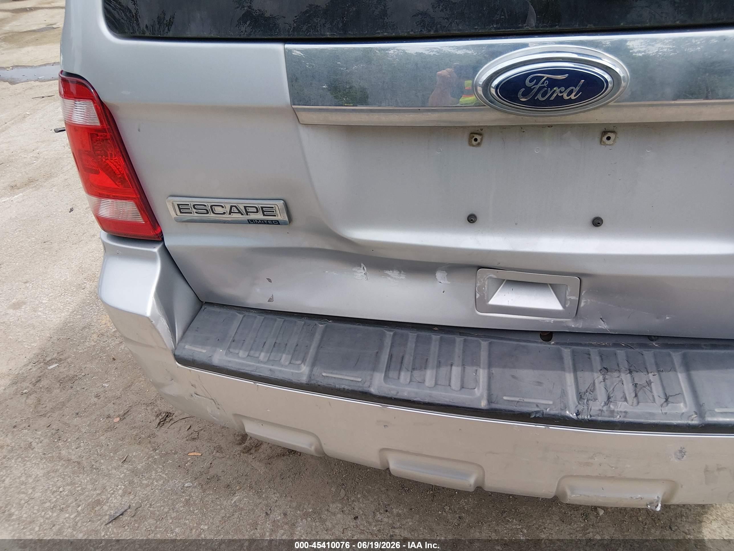 2010 Ford Escape Limited Silver vin: 1FMCU9EGXAKA68951