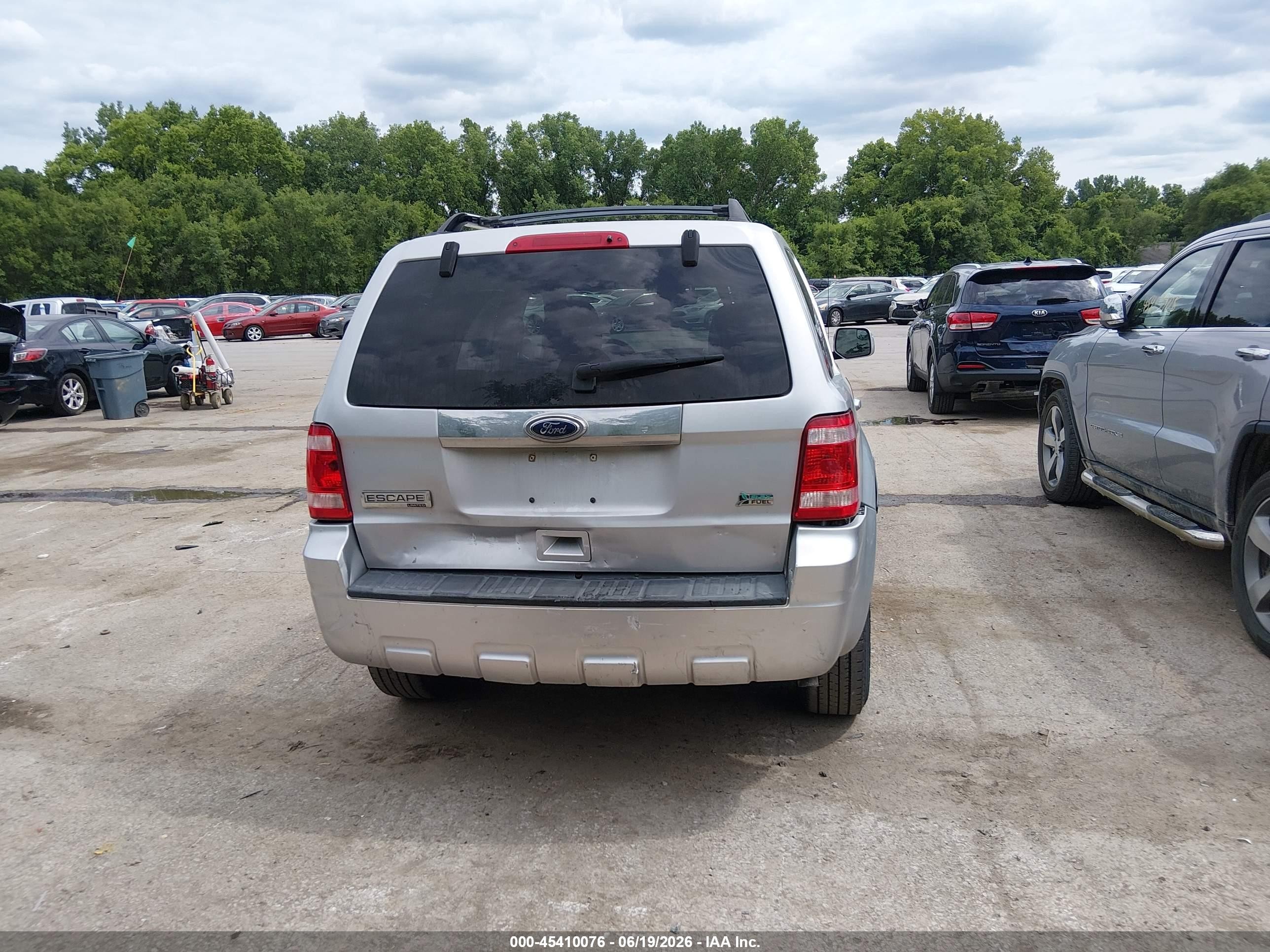 2010 Ford Escape Limited Silver vin: 1FMCU9EGXAKA68951