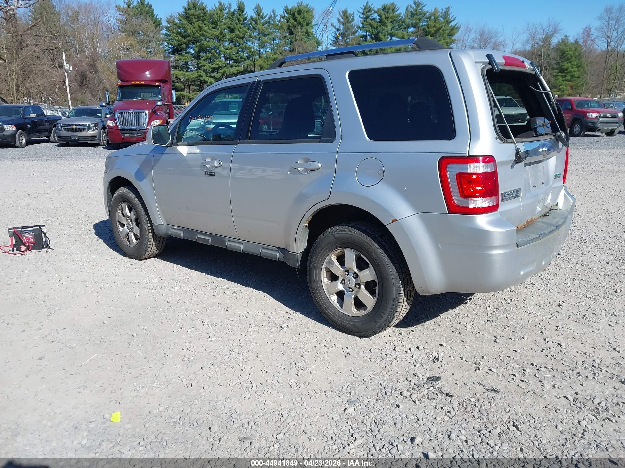 2010 Ford Escape Limited Silver vin: 1FMCU9EGXAKB02614