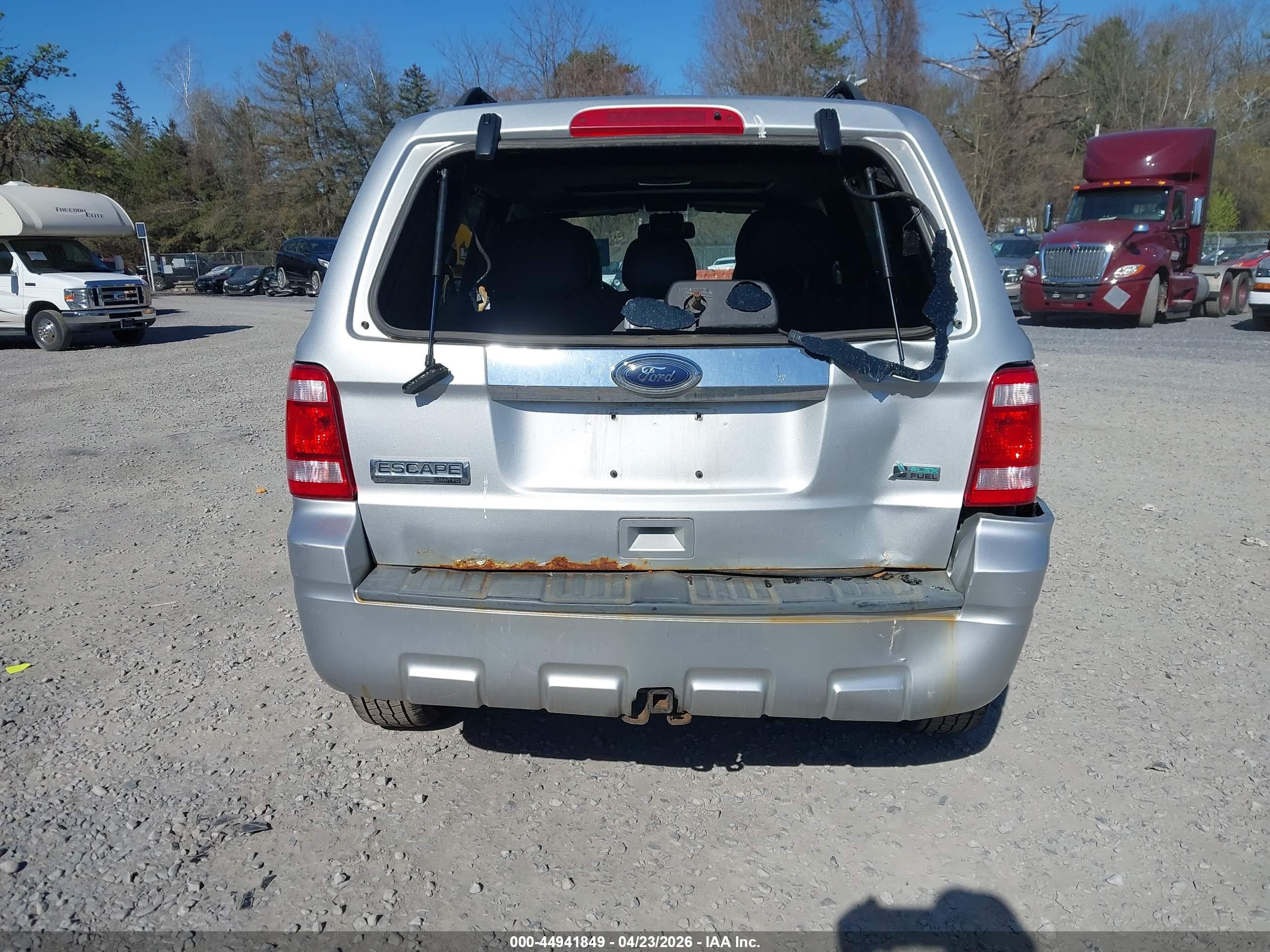 2010 Ford Escape Limited Silver vin: 1FMCU9EGXAKB02614