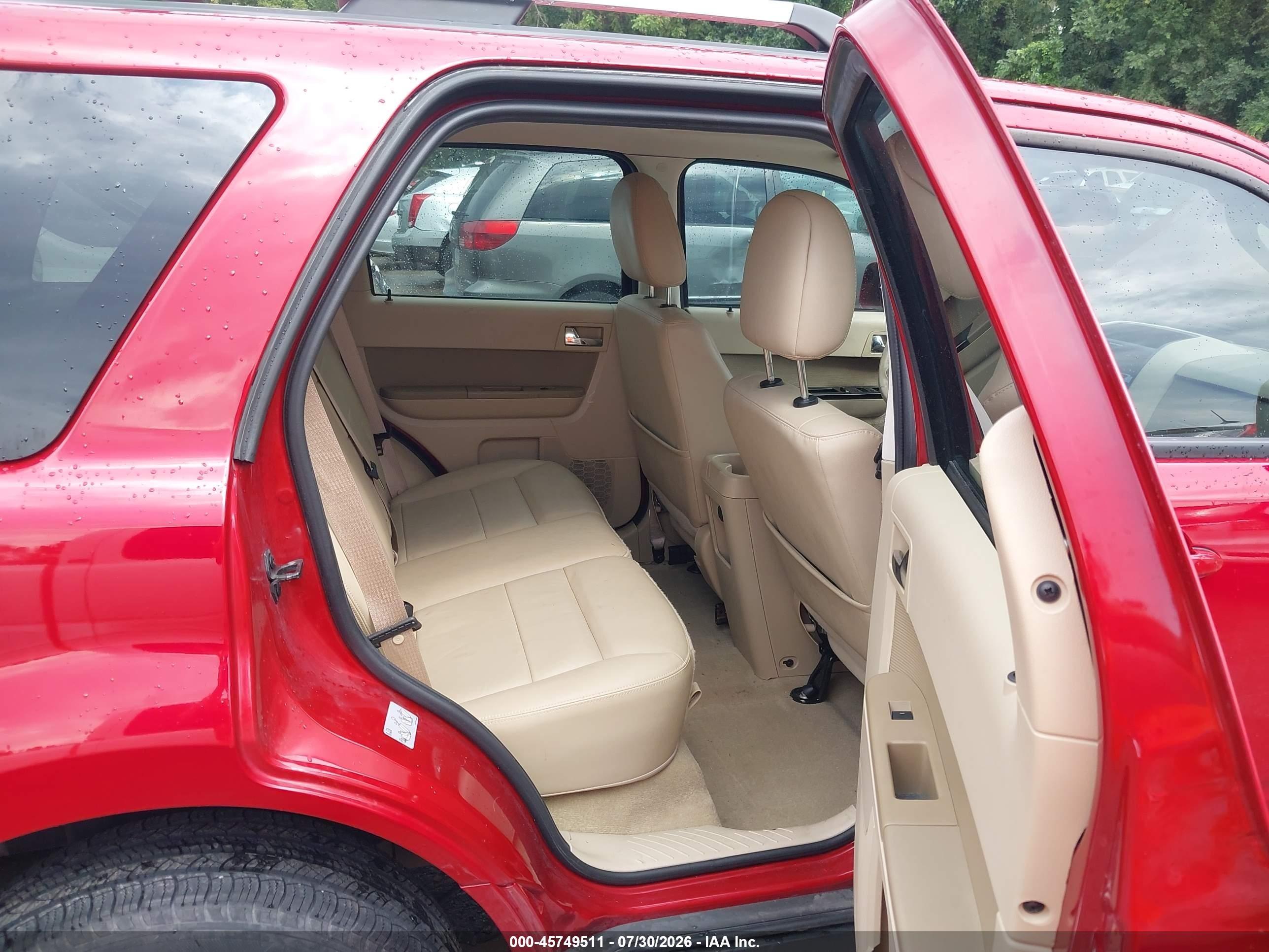 2011 Ford Escape Limited Red vin: 1FMCU9EGXBKB13422