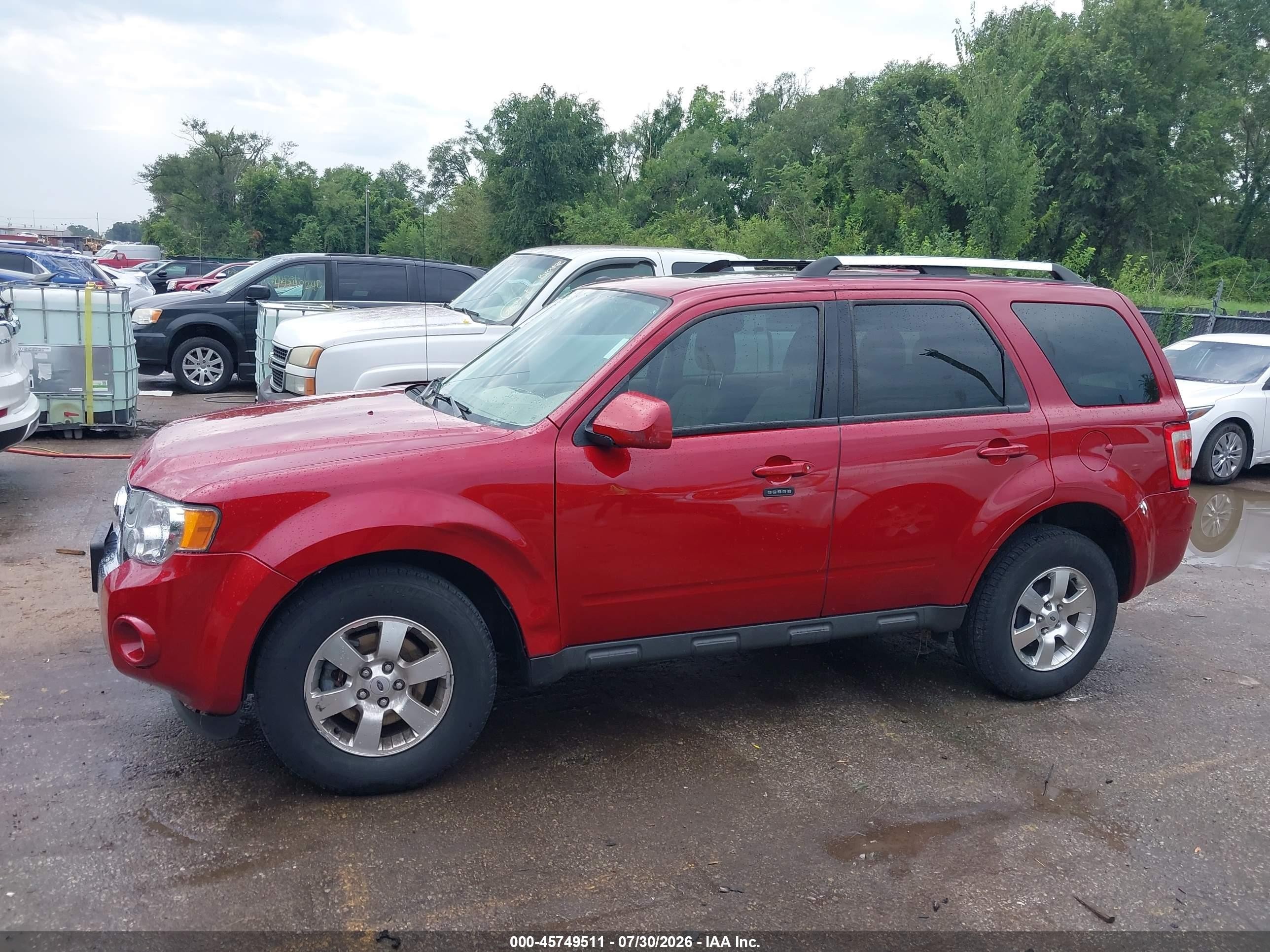 2011 Ford Escape Limited Red vin: 1FMCU9EGXBKB13422