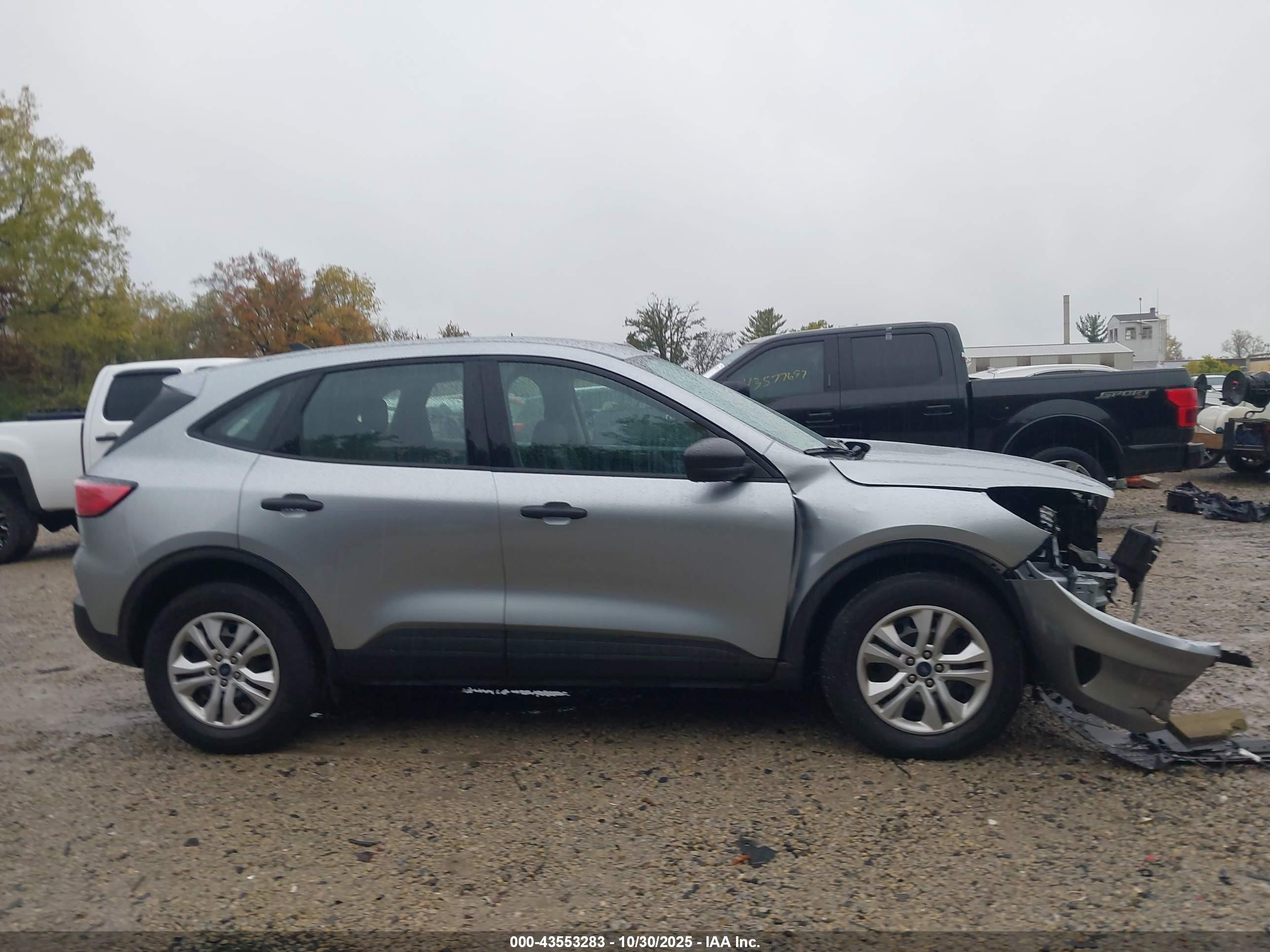 2022 Ford Escape S Silver vin: 1FMCU9F67NUB22206