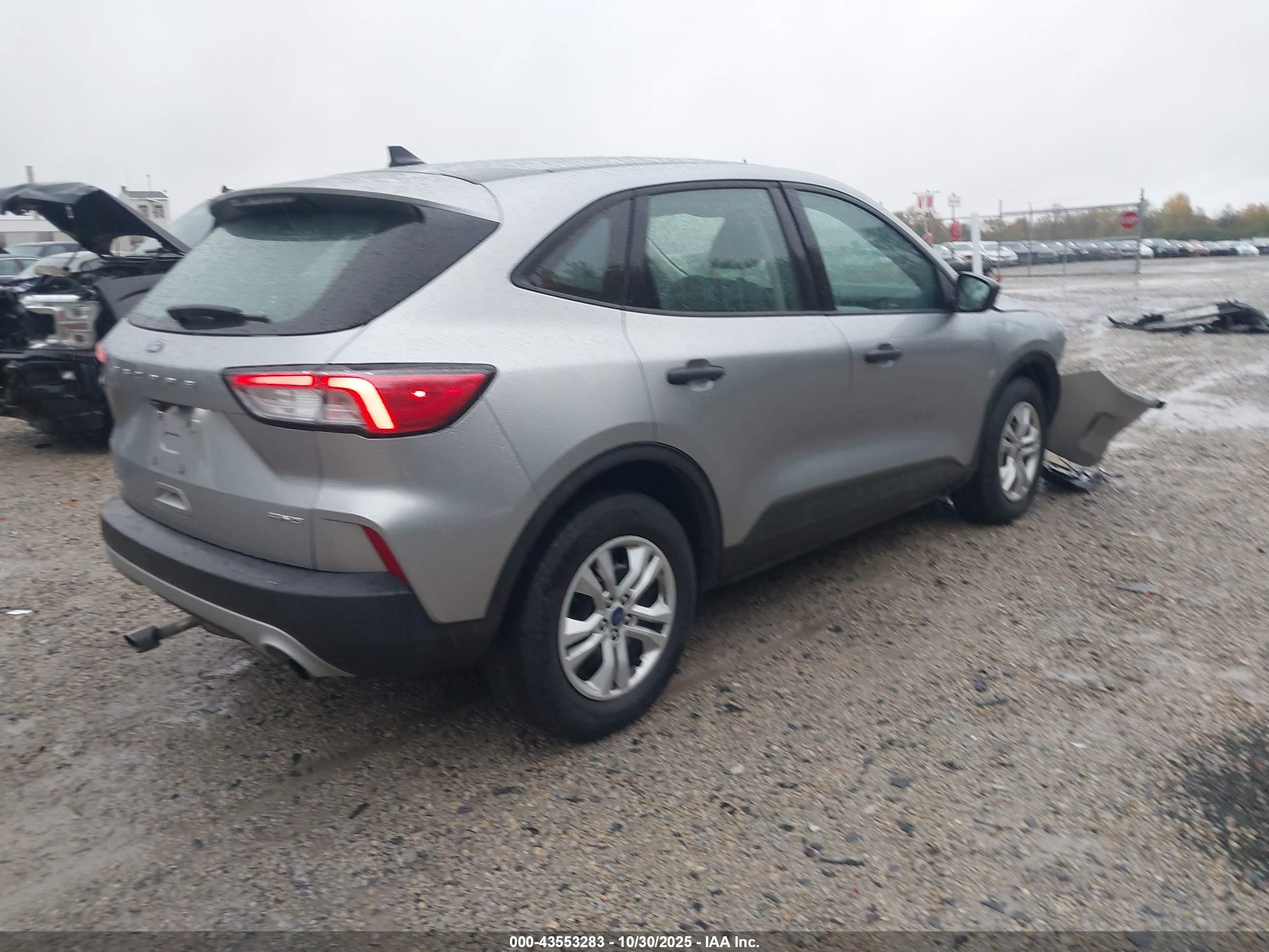 2022 Ford Escape S Silver vin: 1FMCU9F67NUB22206