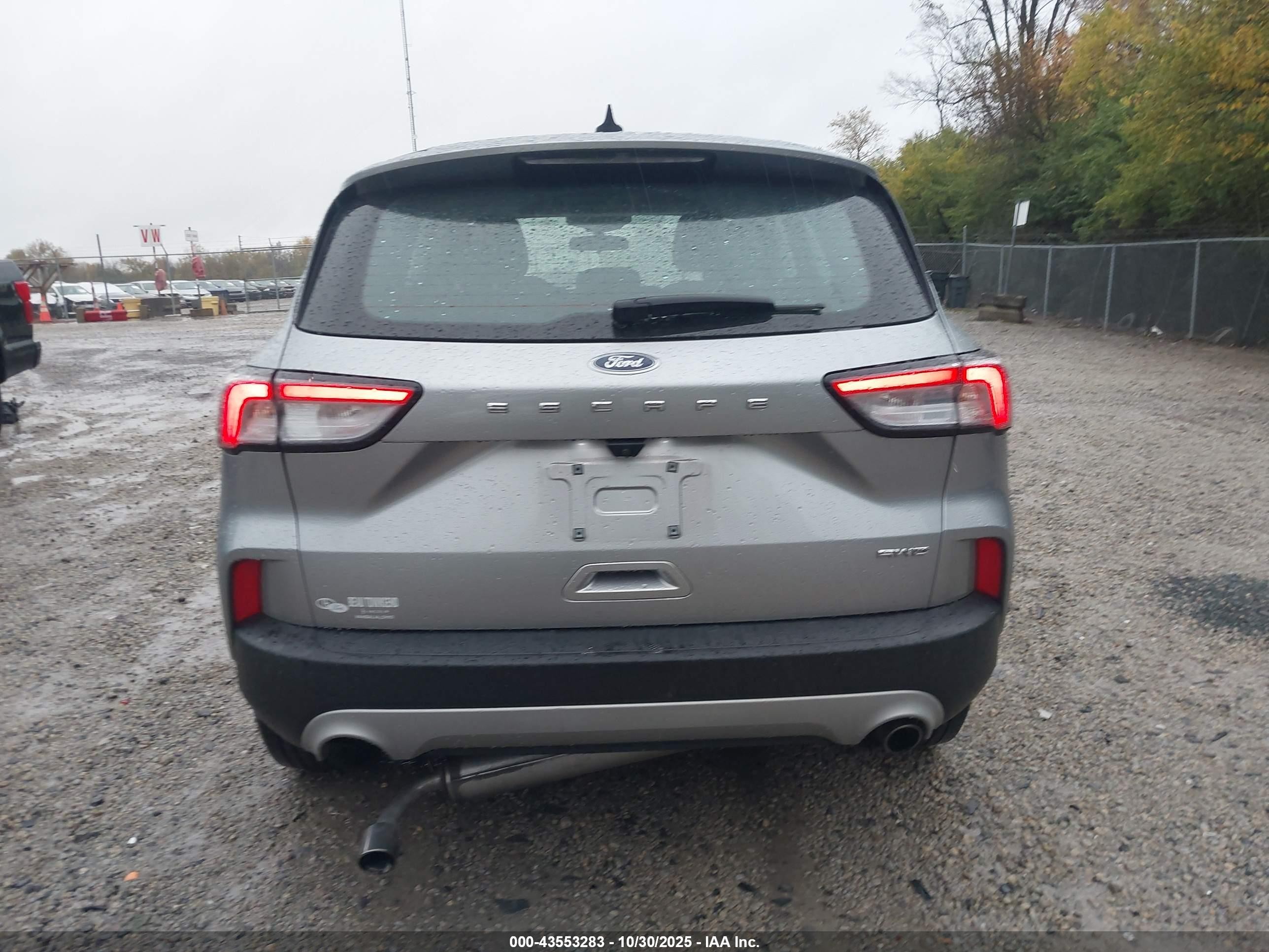 2022 Ford Escape S Silver vin: 1FMCU9F67NUB22206