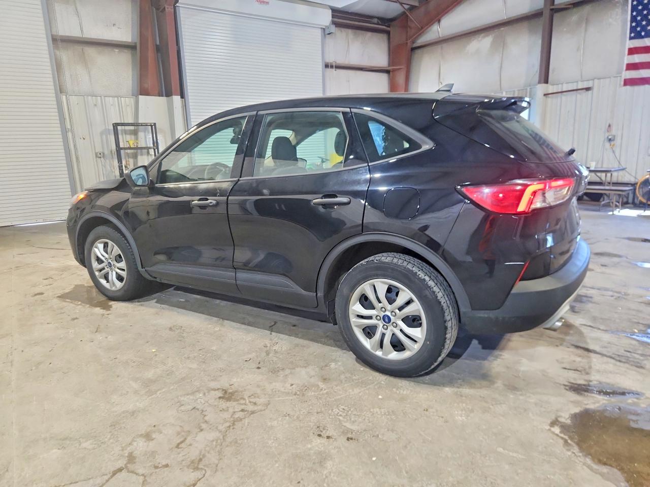 2020 Ford Escape S Черный vin: 1FMCU9F68LUB53185