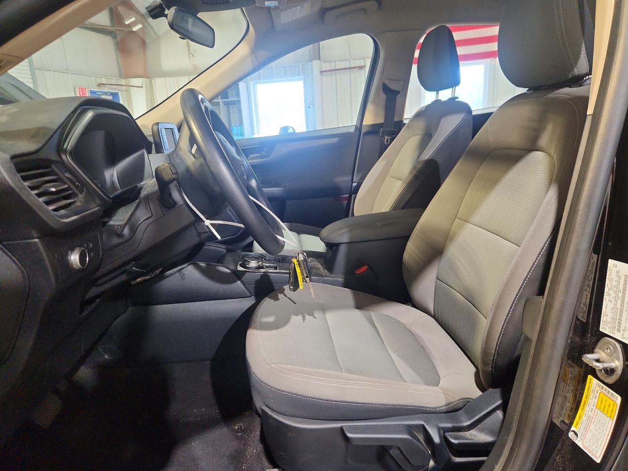 2020 Ford Escape S Черный vin: 1FMCU9F68LUB53185
