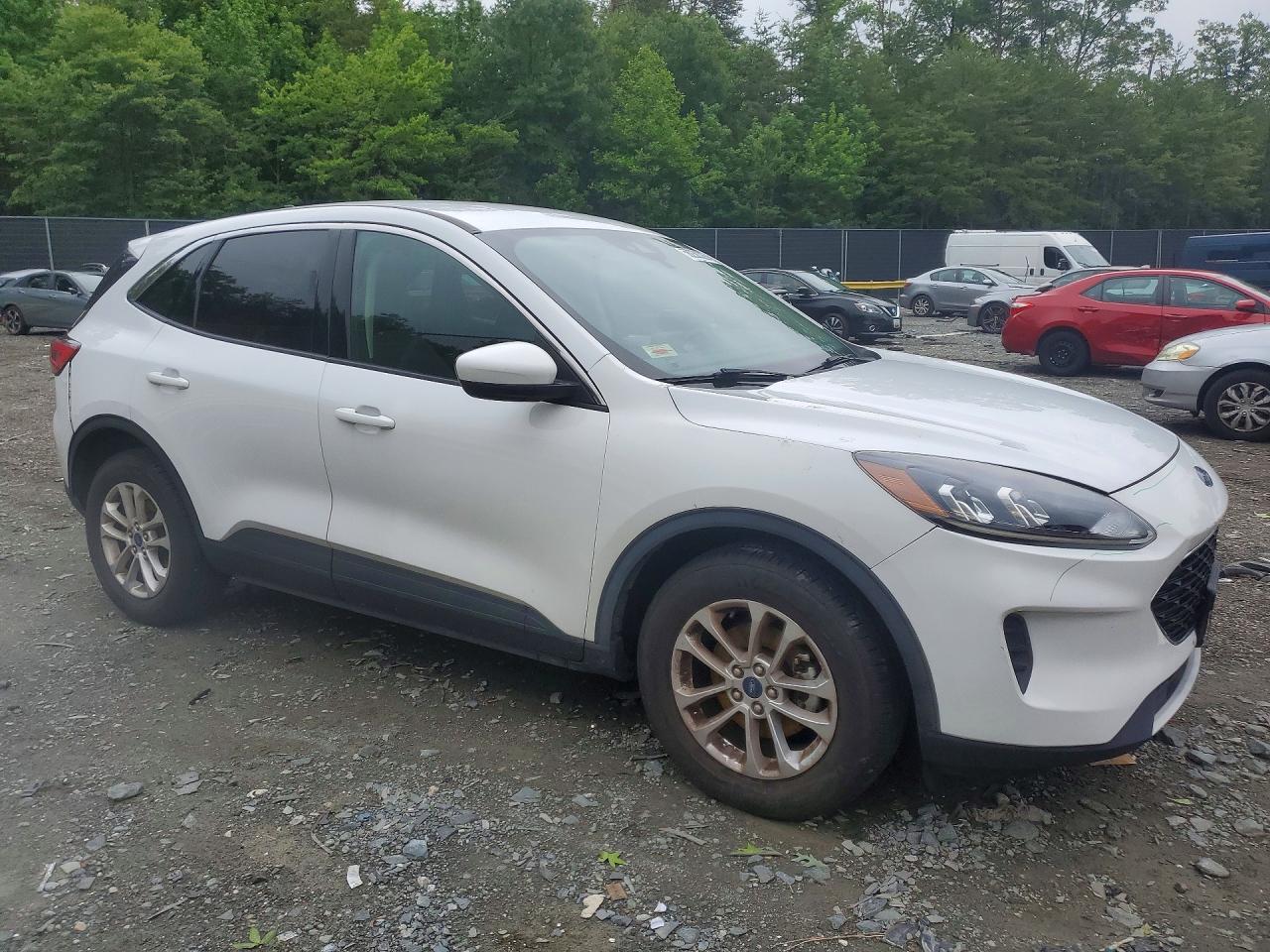 2020 Ford Escape Se White vin: 1FMCU9G62LUB59210