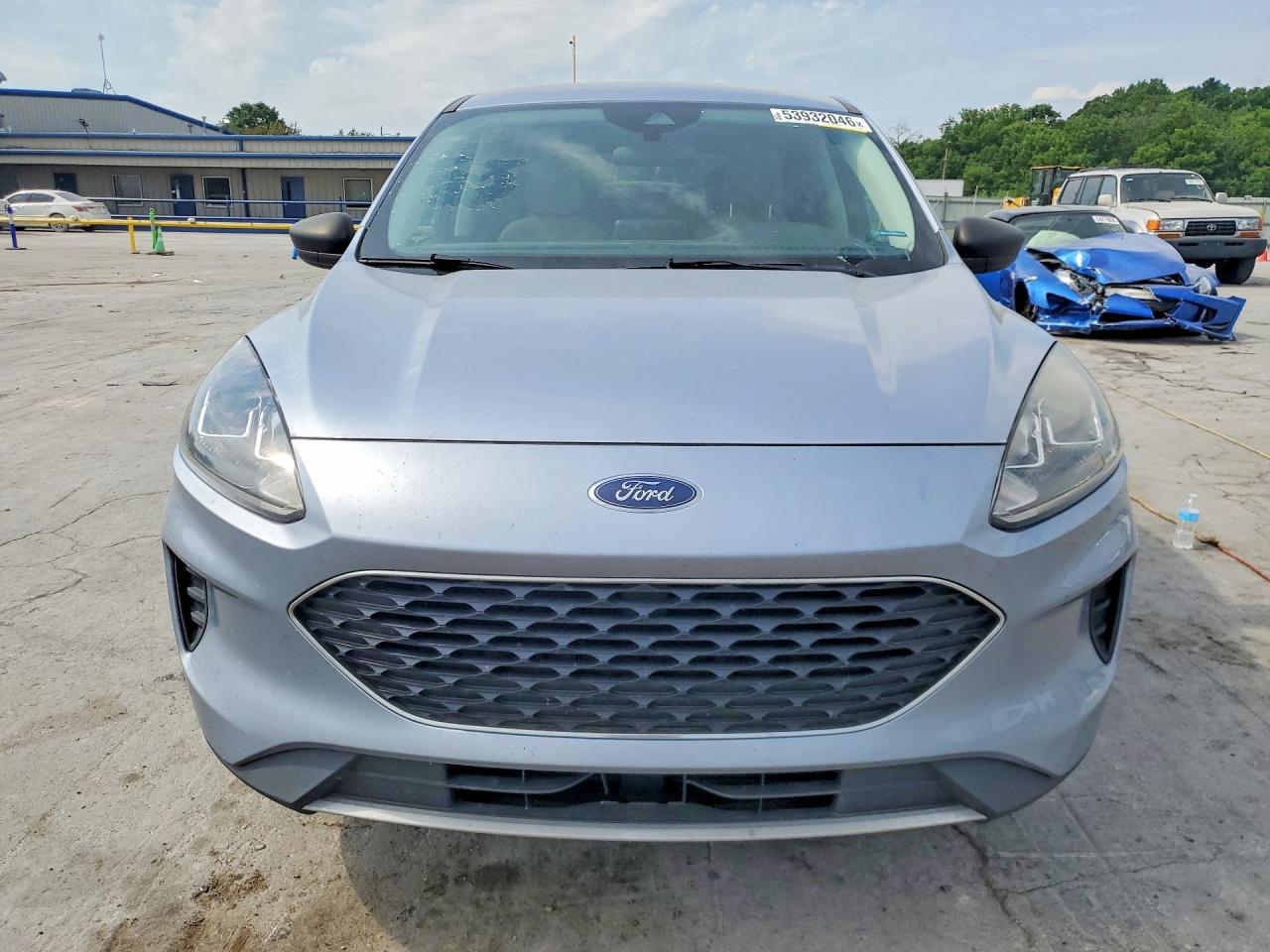 2022 Ford Escape Se Серебряный vin: 1FMCU9G62NUA66982