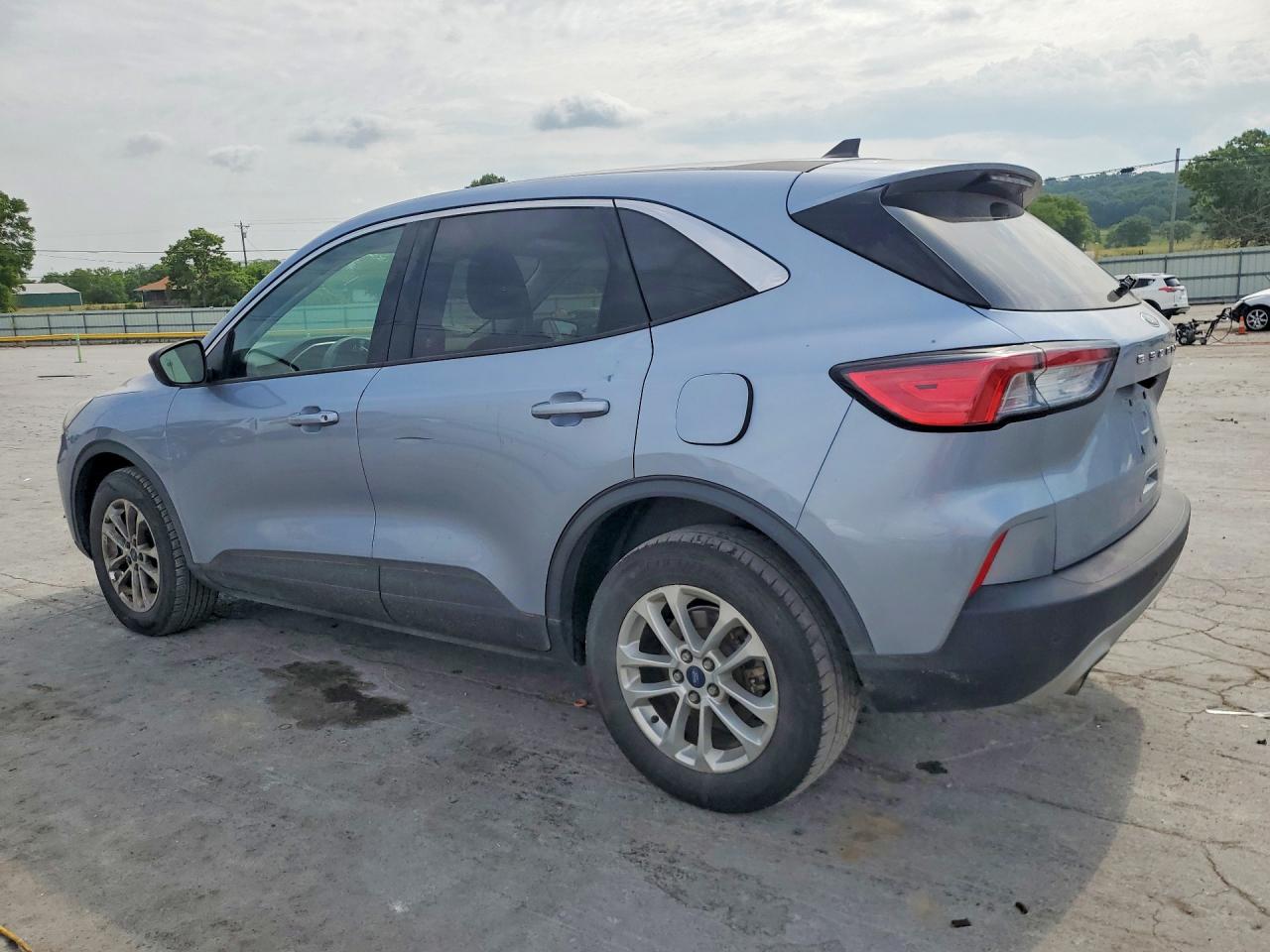 2022 Ford Escape Se Серебряный vin: 1FMCU9G62NUA66982