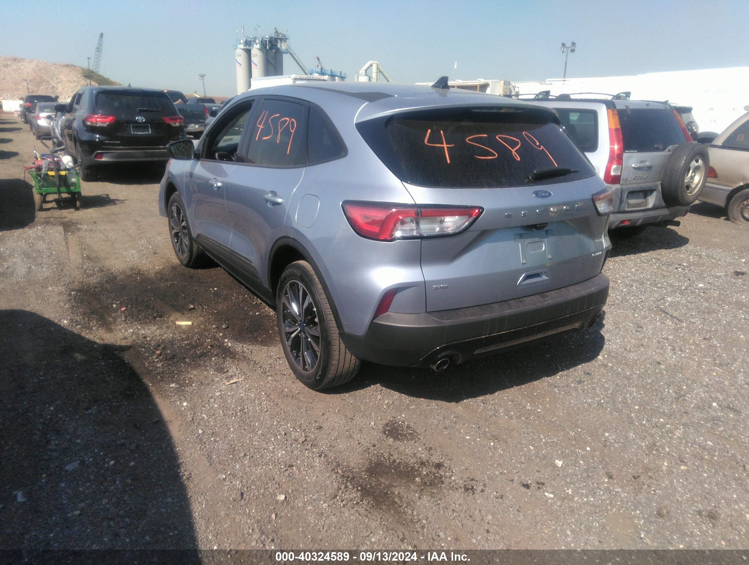 2022 Ford Escape Se Blue vin: 1FMCU9G62NUB93568