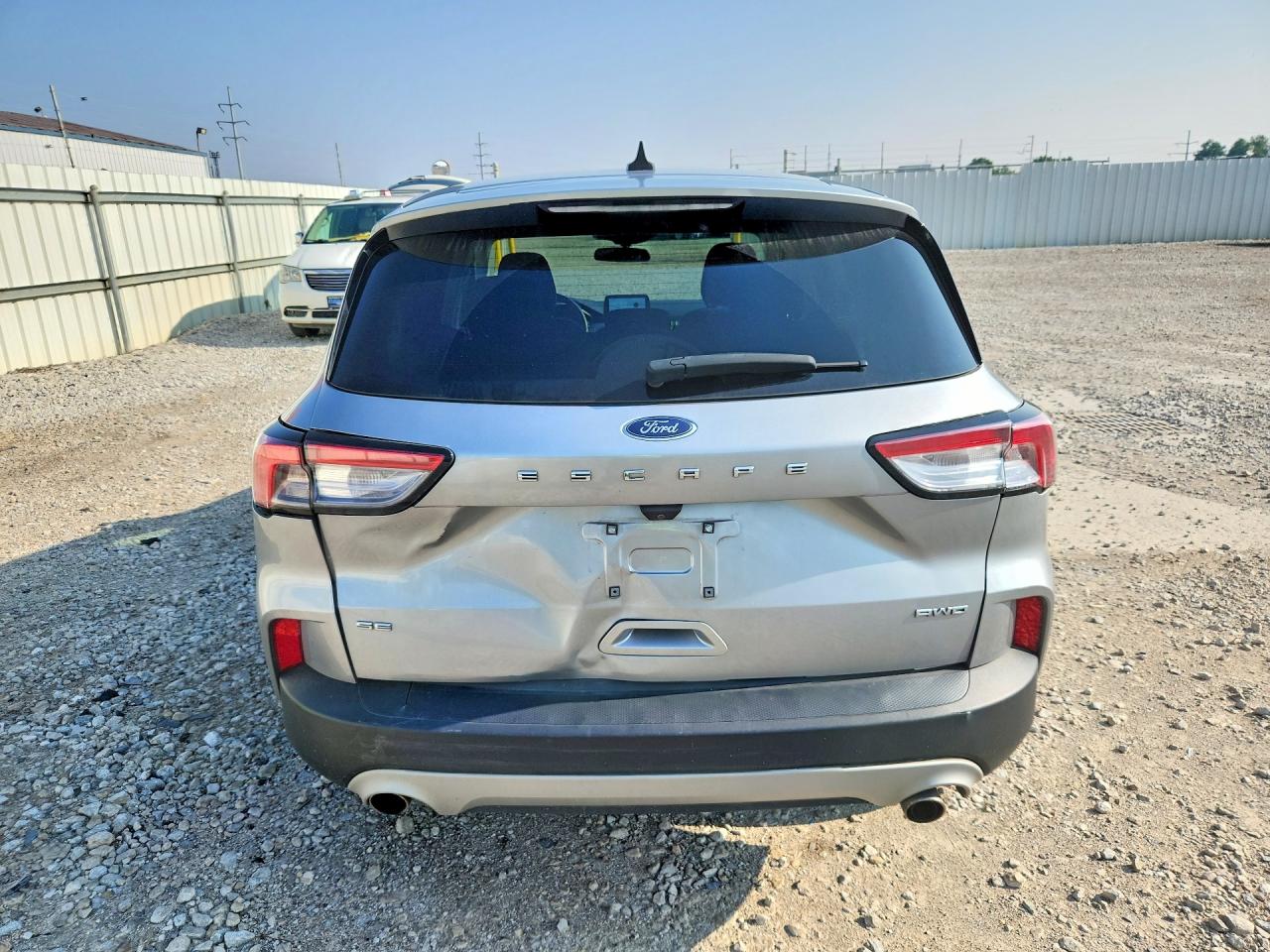 2022 Ford Escape Se Silver vin: 1FMCU9G64NUB69790