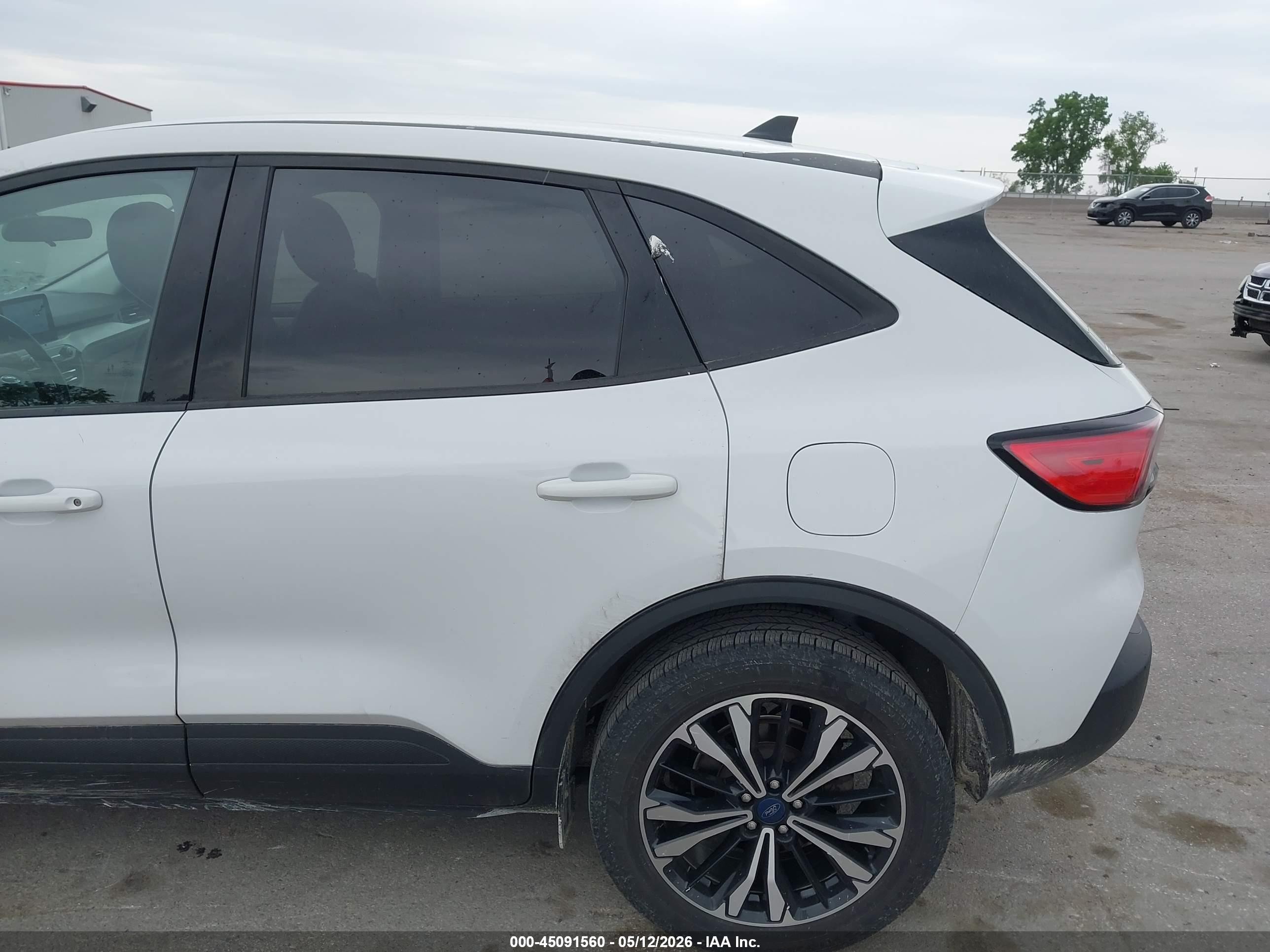 2022 Ford Escape Se Белый vin: 1FMCU9G66NUB17352