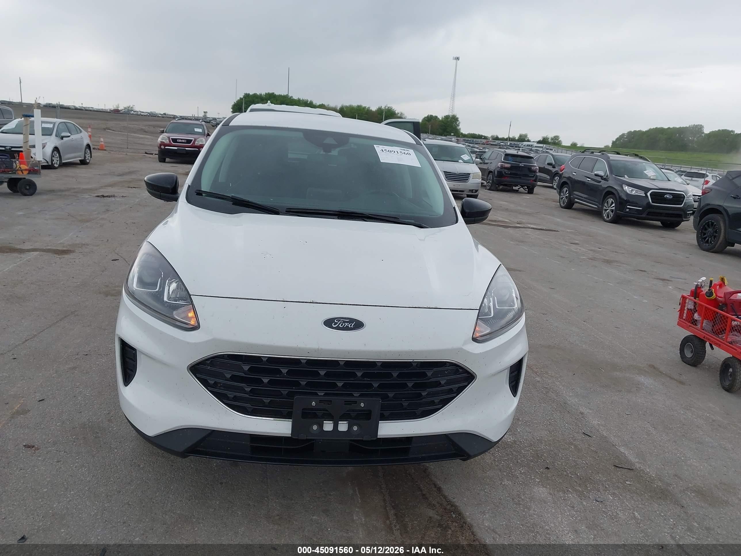 2022 Ford Escape Se Белый vin: 1FMCU9G66NUB17352