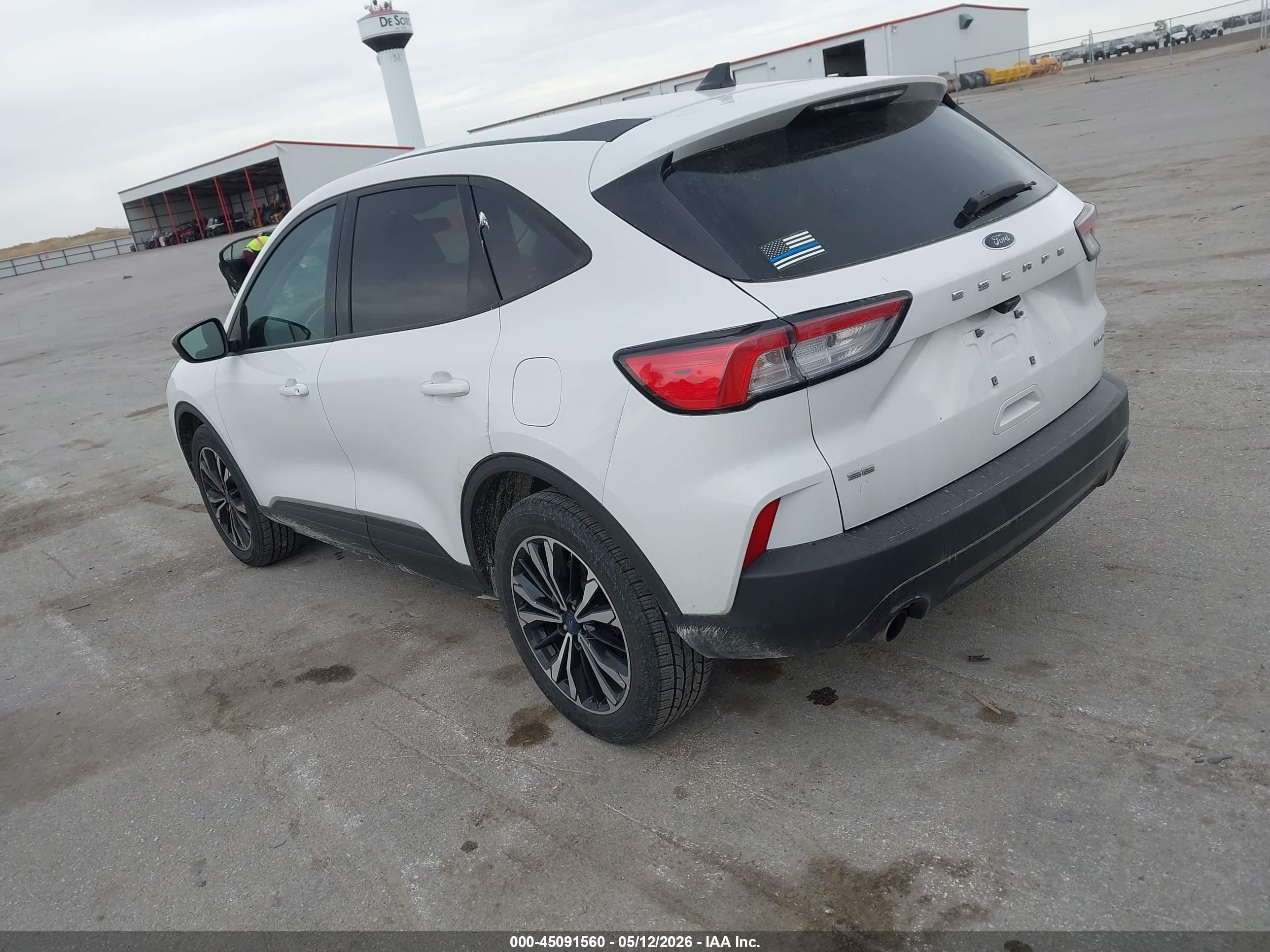 2022 Ford Escape Se Белый vin: 1FMCU9G66NUB17352