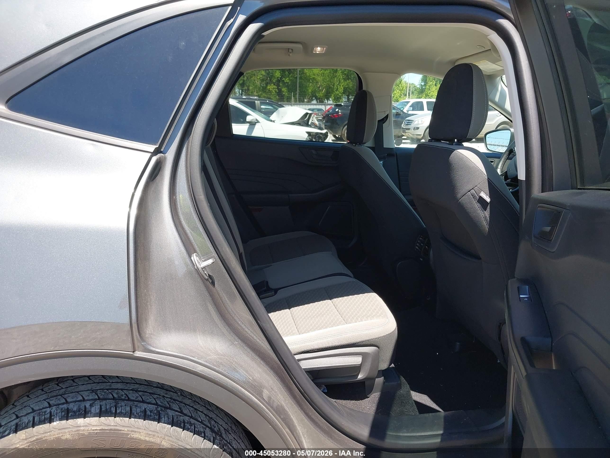 2022 Ford Escape Se Серый vin: 1FMCU9G66NUC00604
