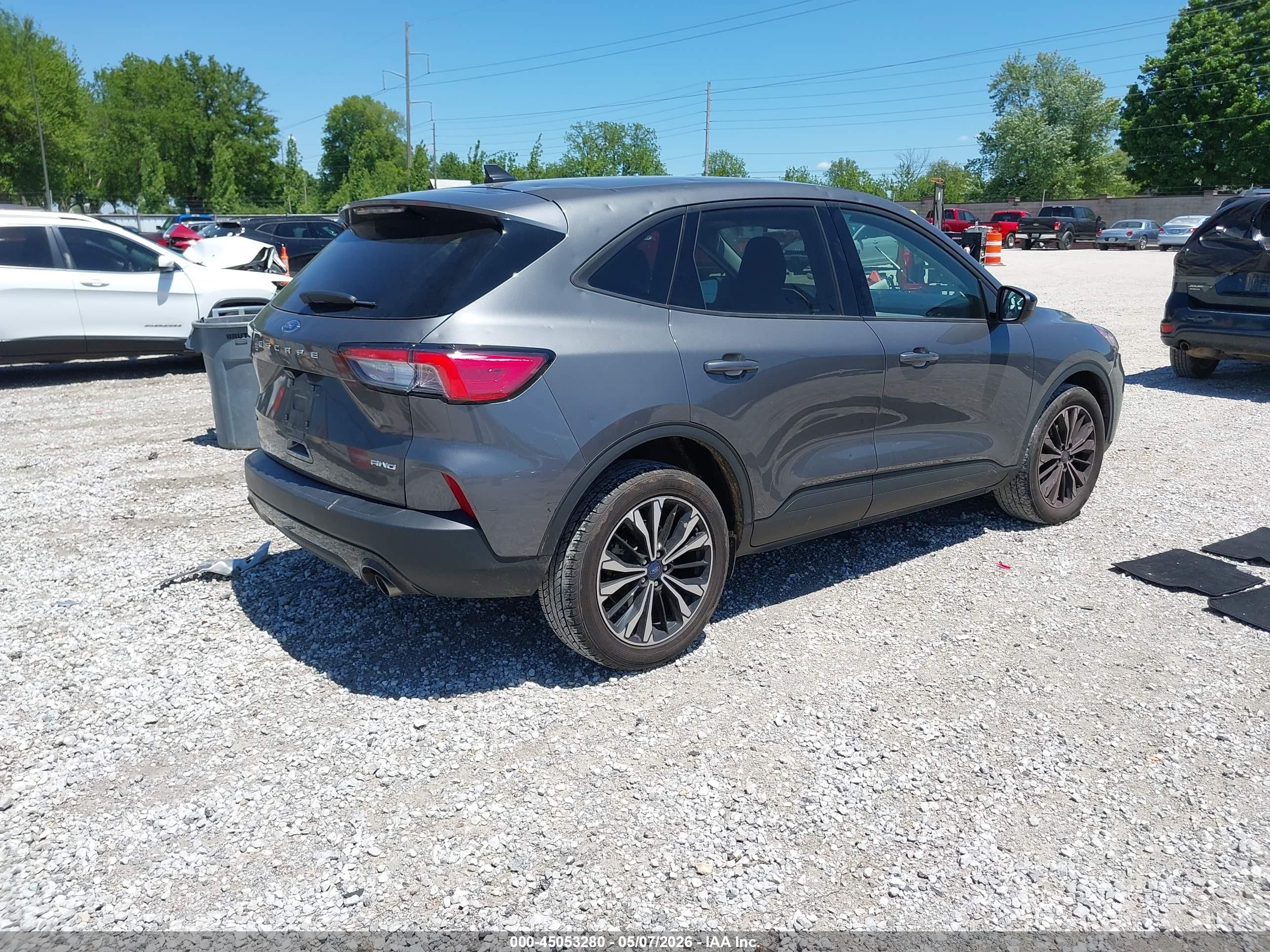 2022 Ford Escape Se Серый vin: 1FMCU9G66NUC00604