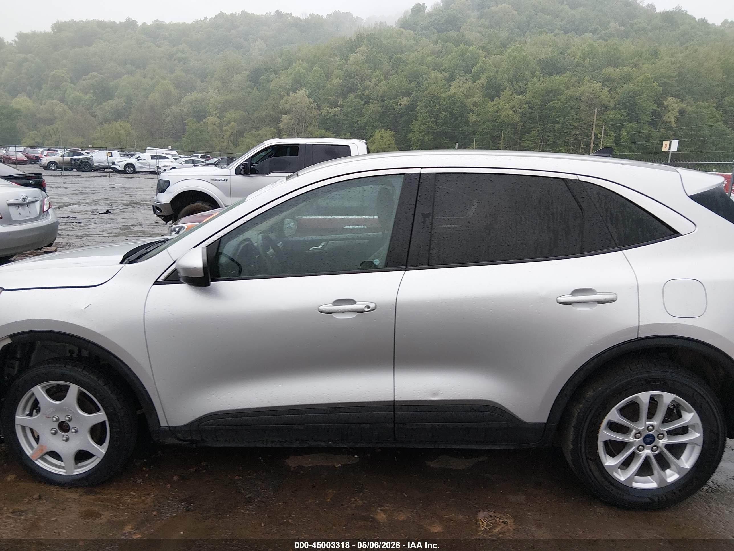 2020 Ford Escape Se Silver vin: 1FMCU9G67LUB62488