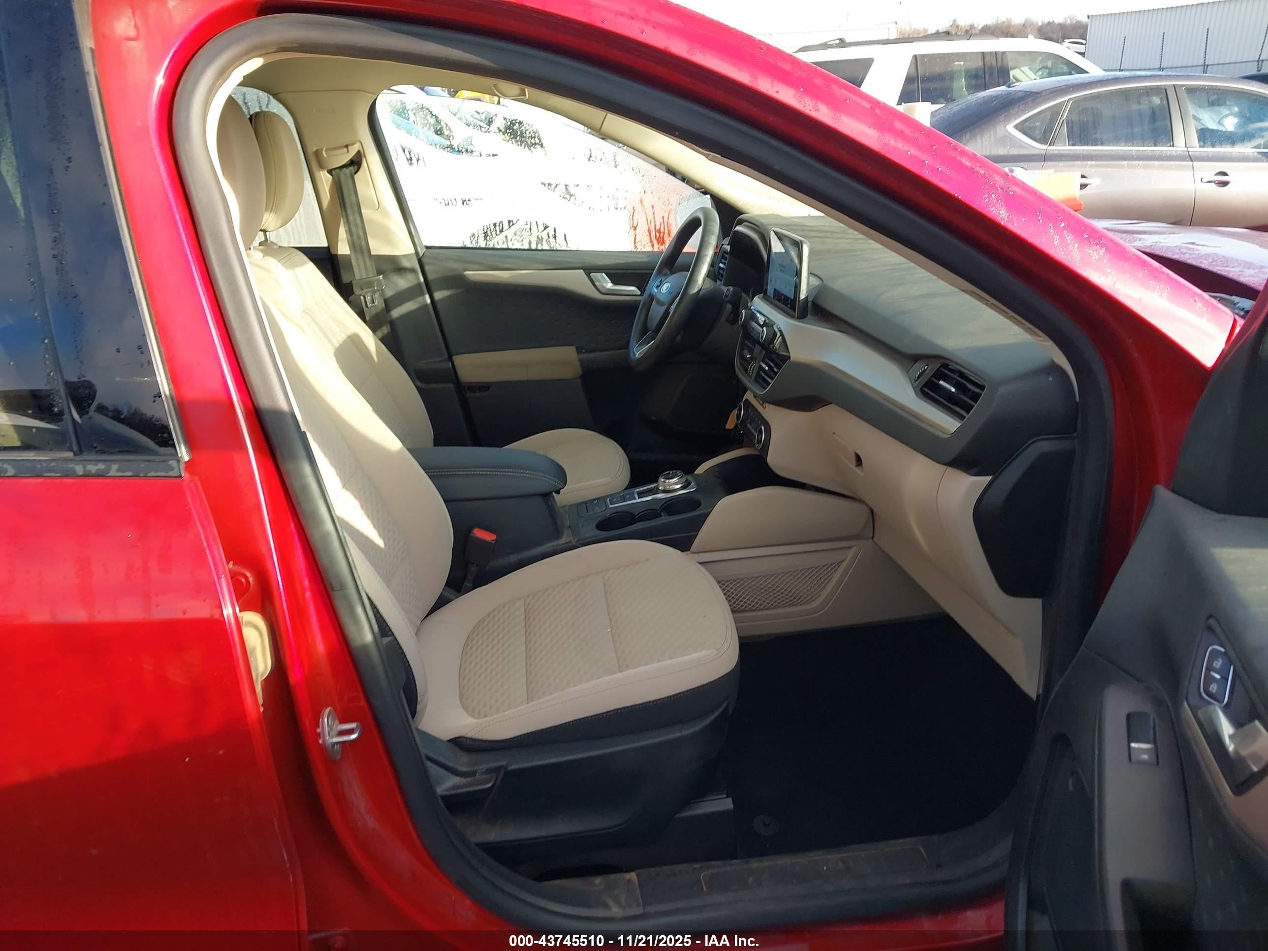 2020 Ford Escape Se Красный vin: 1FMCU9G68LUB02929