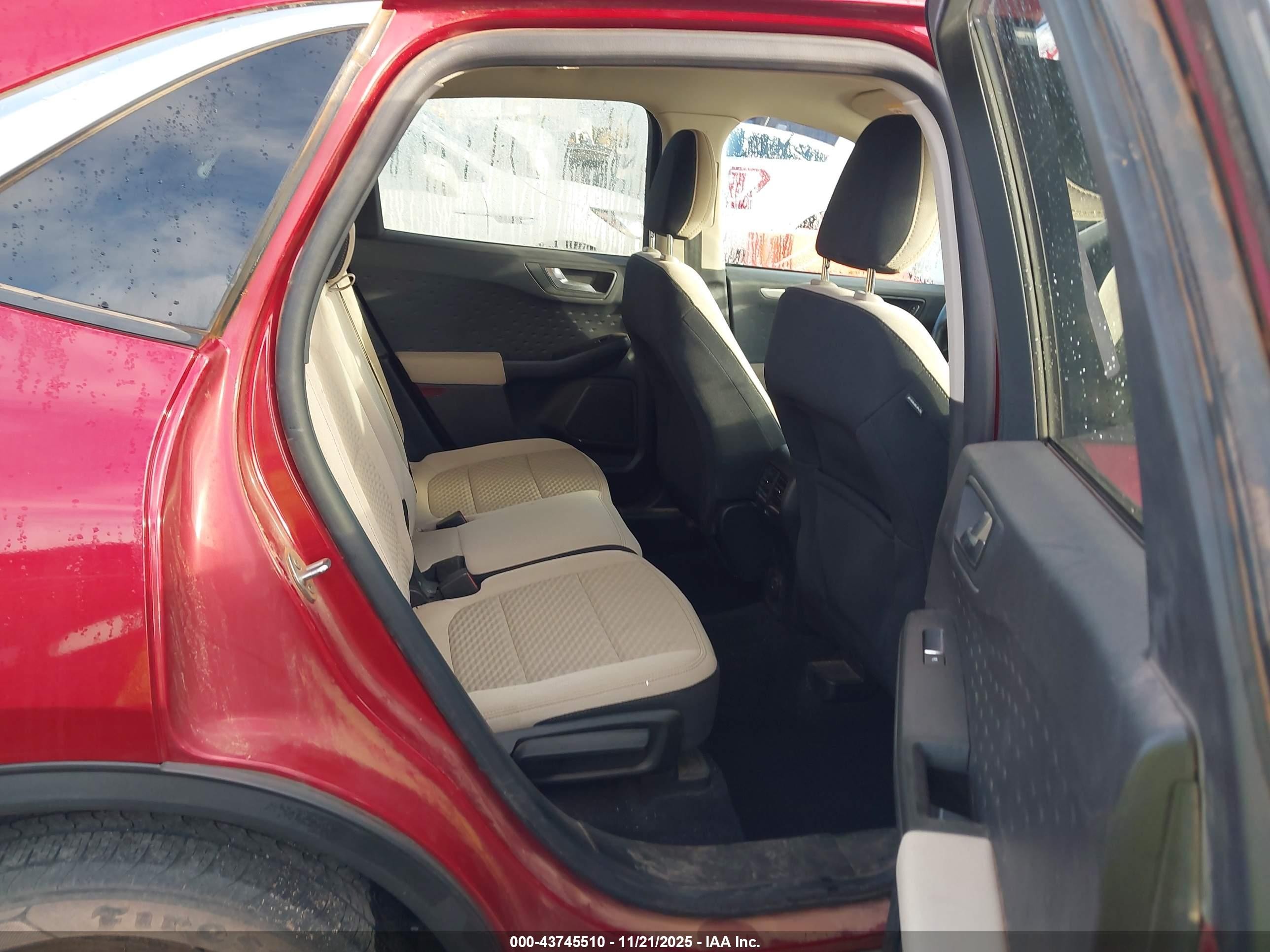 2020 Ford Escape Se Красный vin: 1FMCU9G68LUB02929