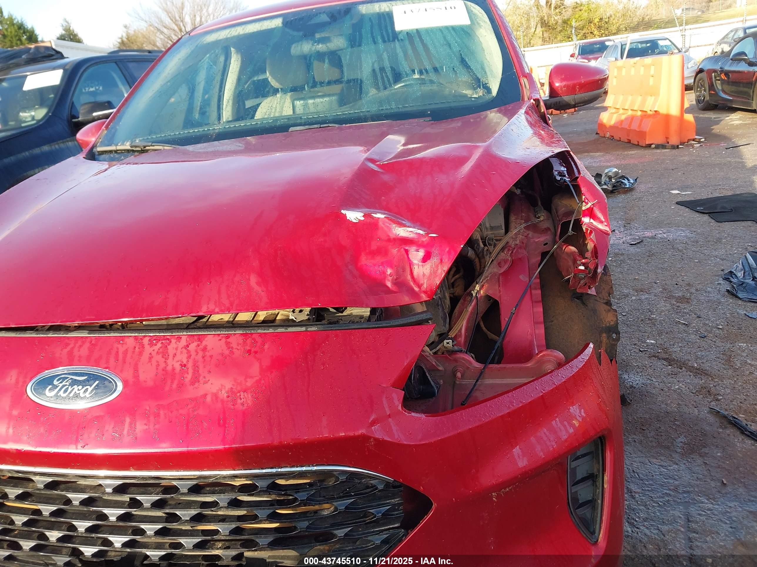 2020 Ford Escape Se Красный vin: 1FMCU9G68LUB02929