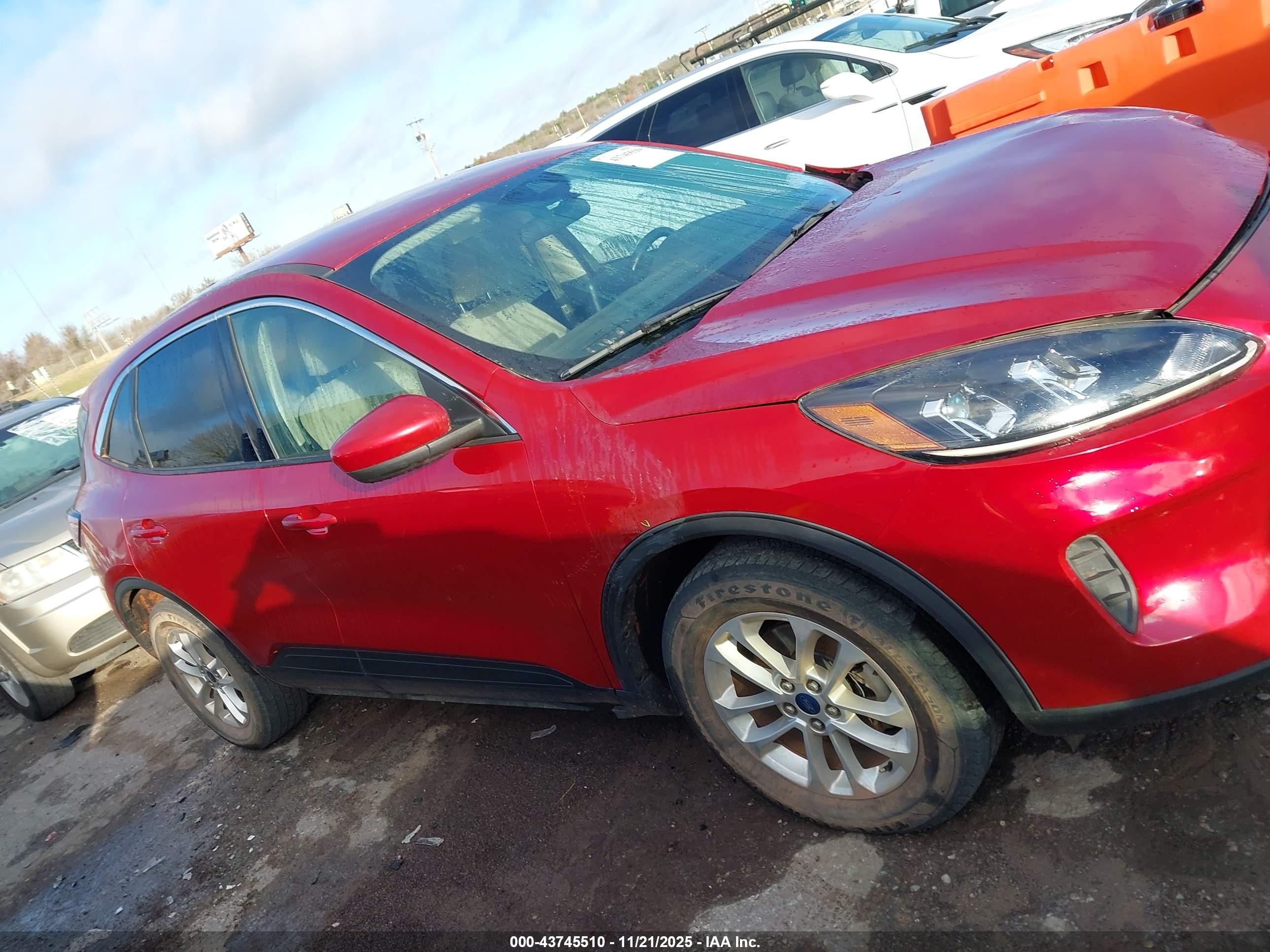 2020 Ford Escape Se Красный vin: 1FMCU9G68LUB02929