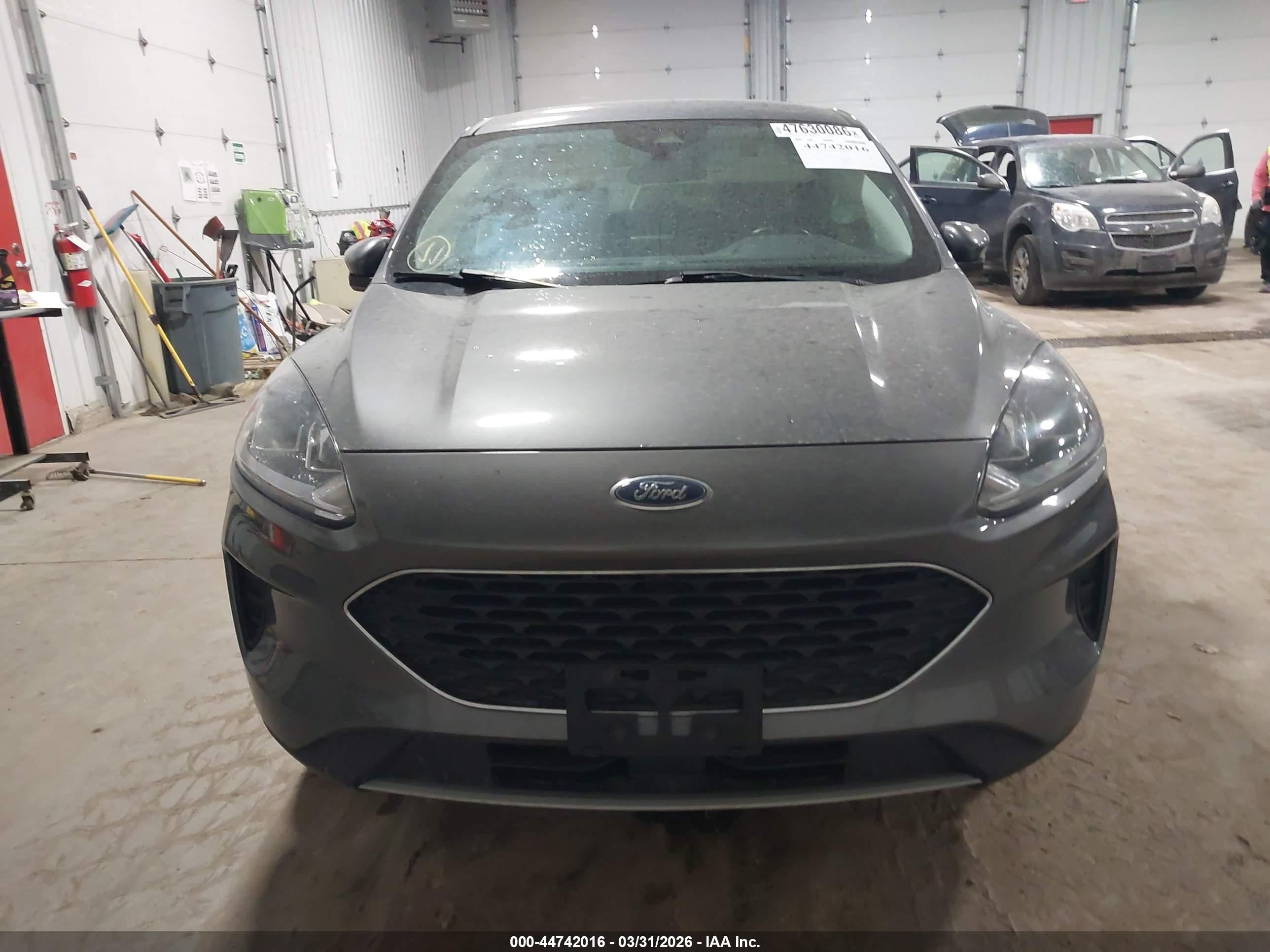 2021 Ford Escape Se Gray vin: 1FMCU9G68MUA07742