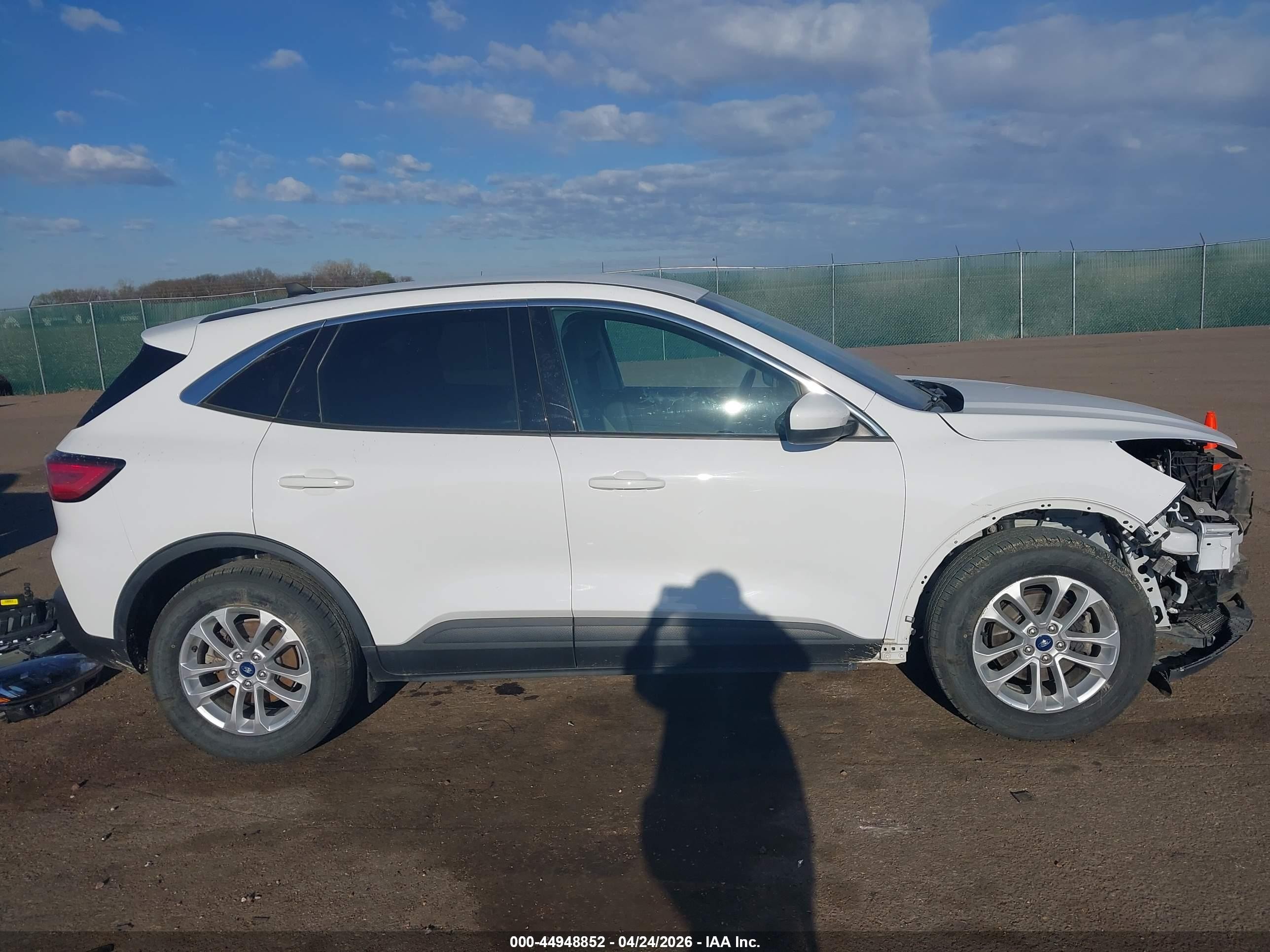 2021 Ford Escape Se White vin: 1FMCU9G6XMUB25226