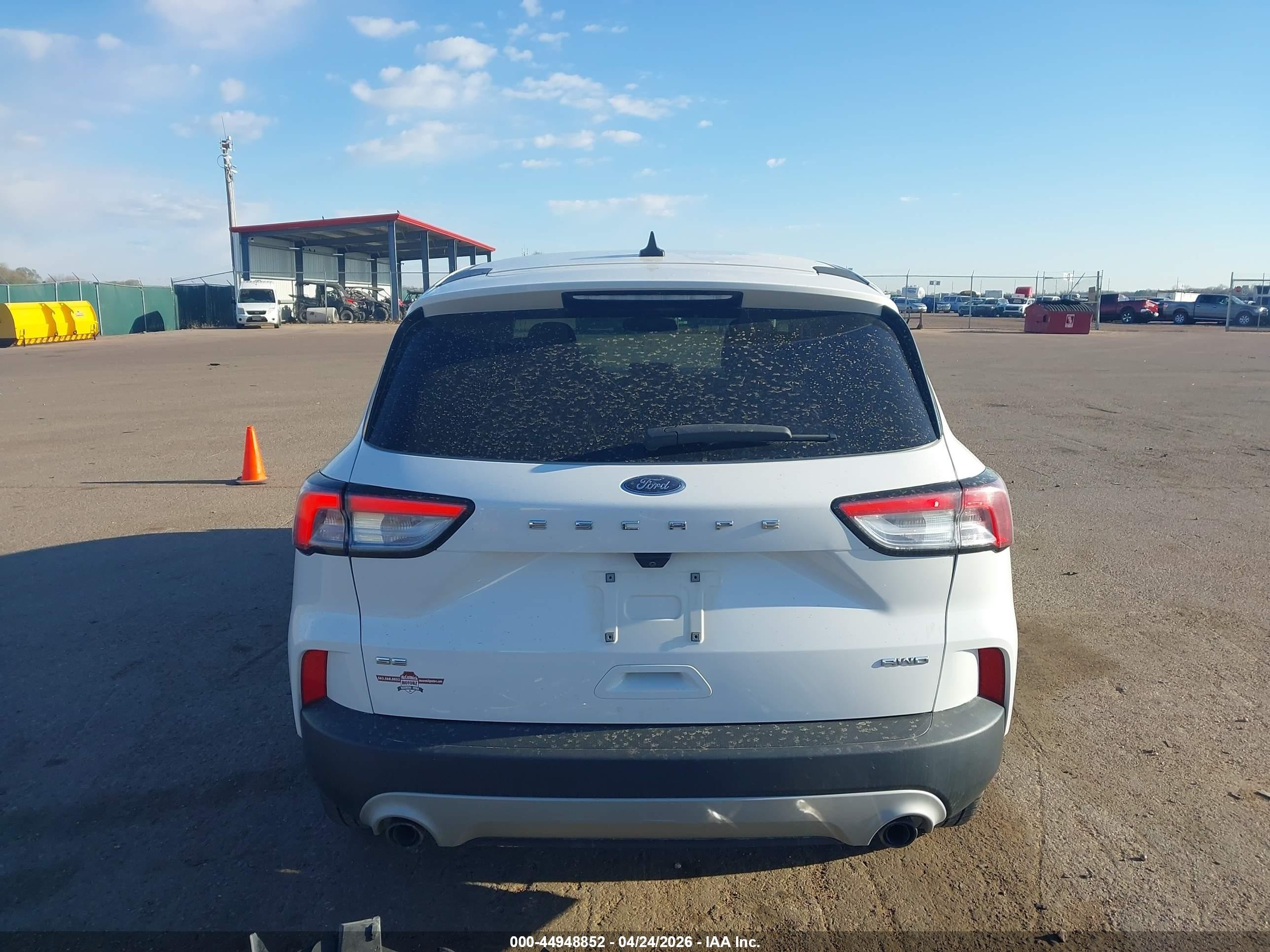 2021 Ford Escape Se White vin: 1FMCU9G6XMUB25226