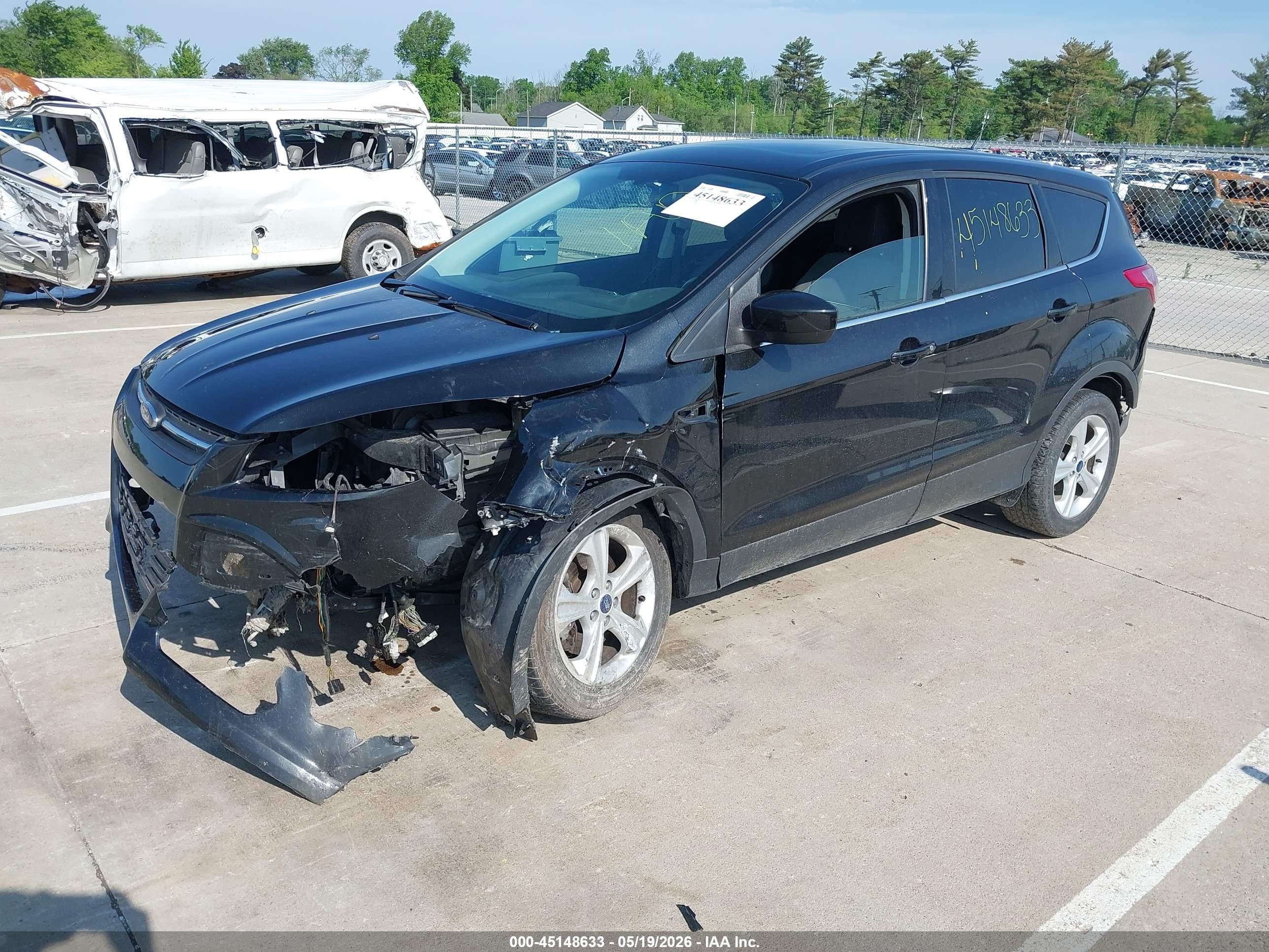 2015 Ford Escape Se Черный vin: 1FMCU9G90FUA09997