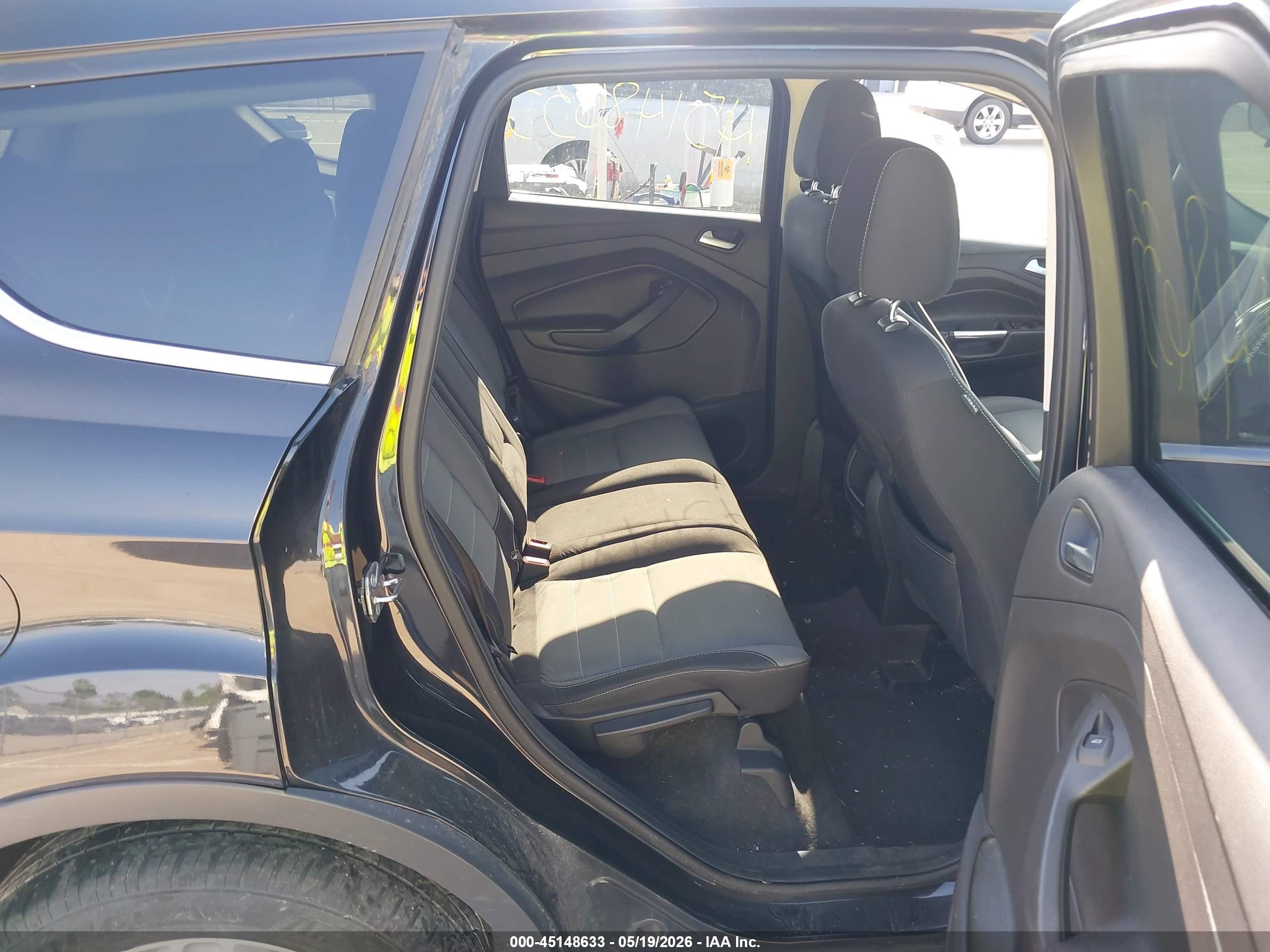 2015 Ford Escape Se Черный vin: 1FMCU9G90FUA09997